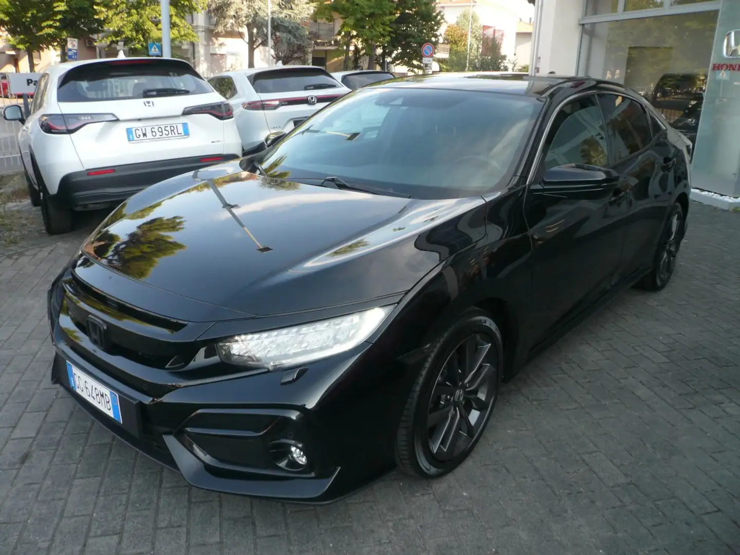 Honda Civic Civic X 2017 5p 5p 1.0 t Elegance Navi my20 Zwart - 1