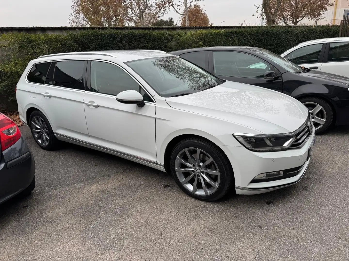 Volkswagen Passat Variant Passat Variant 2.0 tdi Highline 150cv DSG Bianco - 1