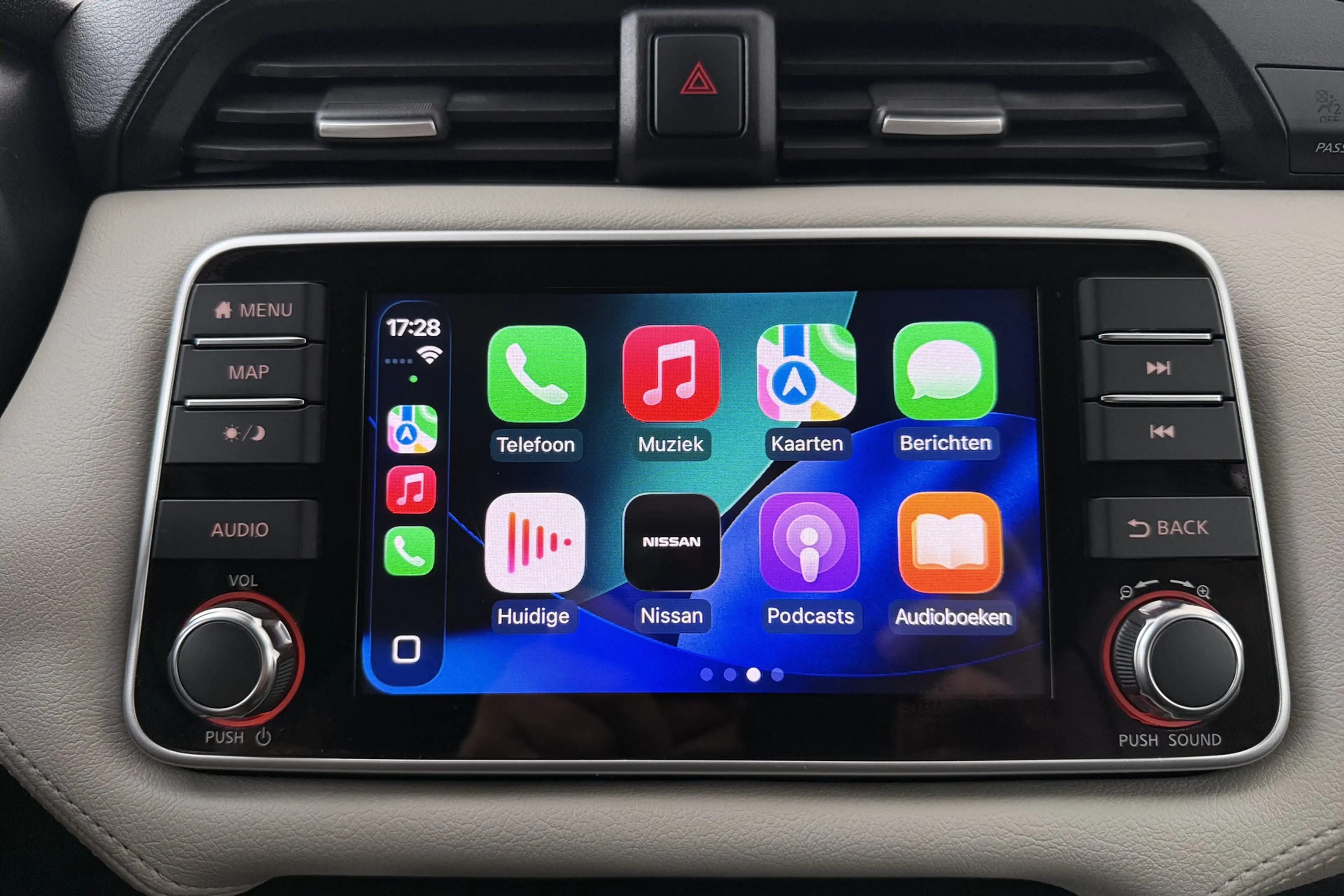 Nissan Micra 1.0 IG-T N-Design Bose Carplay Cruise — photo 25