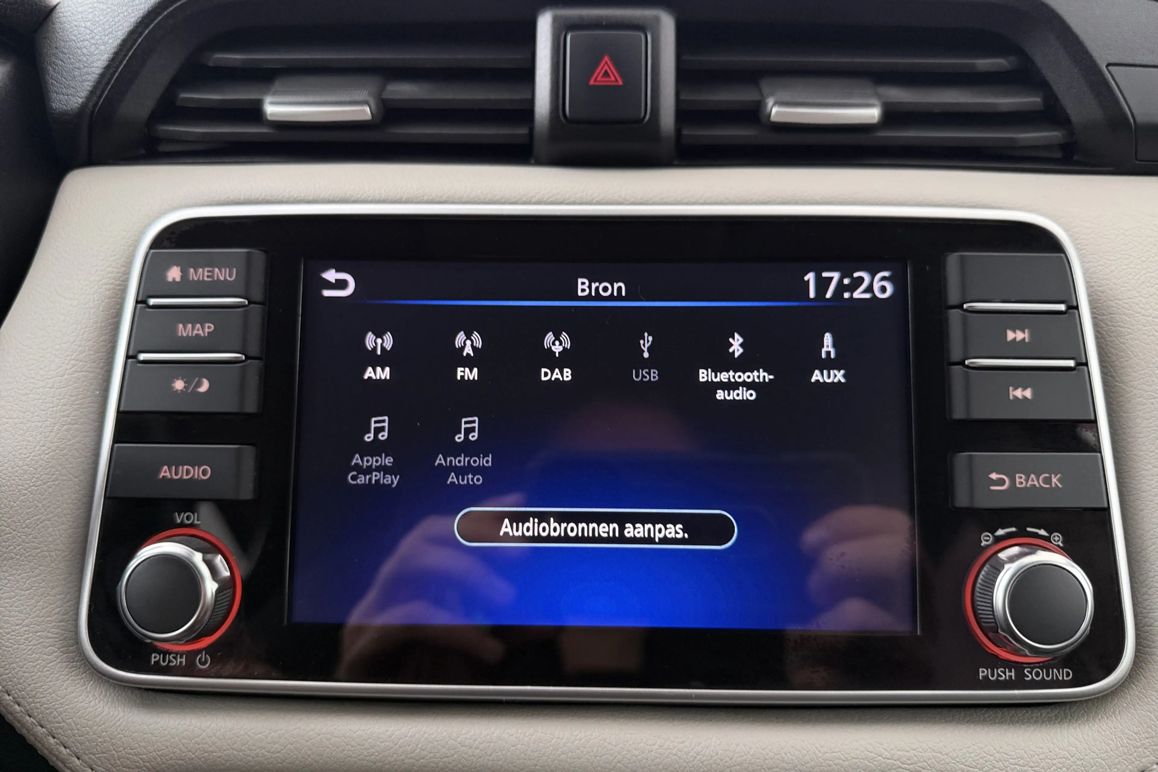 Nissan Micra 1.0 IG-T N-Design Bose Carplay Cruise — photo 23