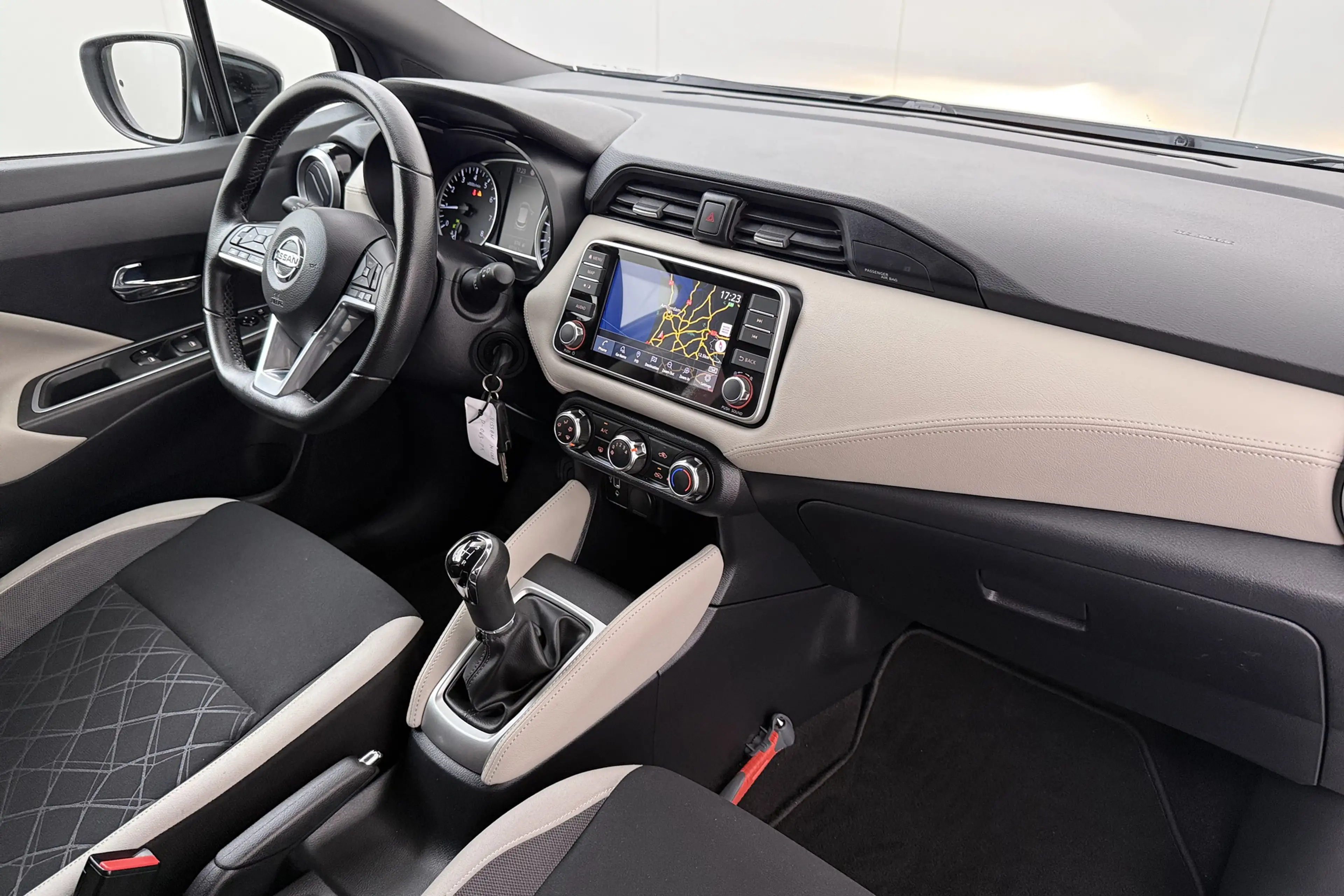 Nissan Micra 1.0 IG-T N-Design Bose Carplay Cruise — photo 15