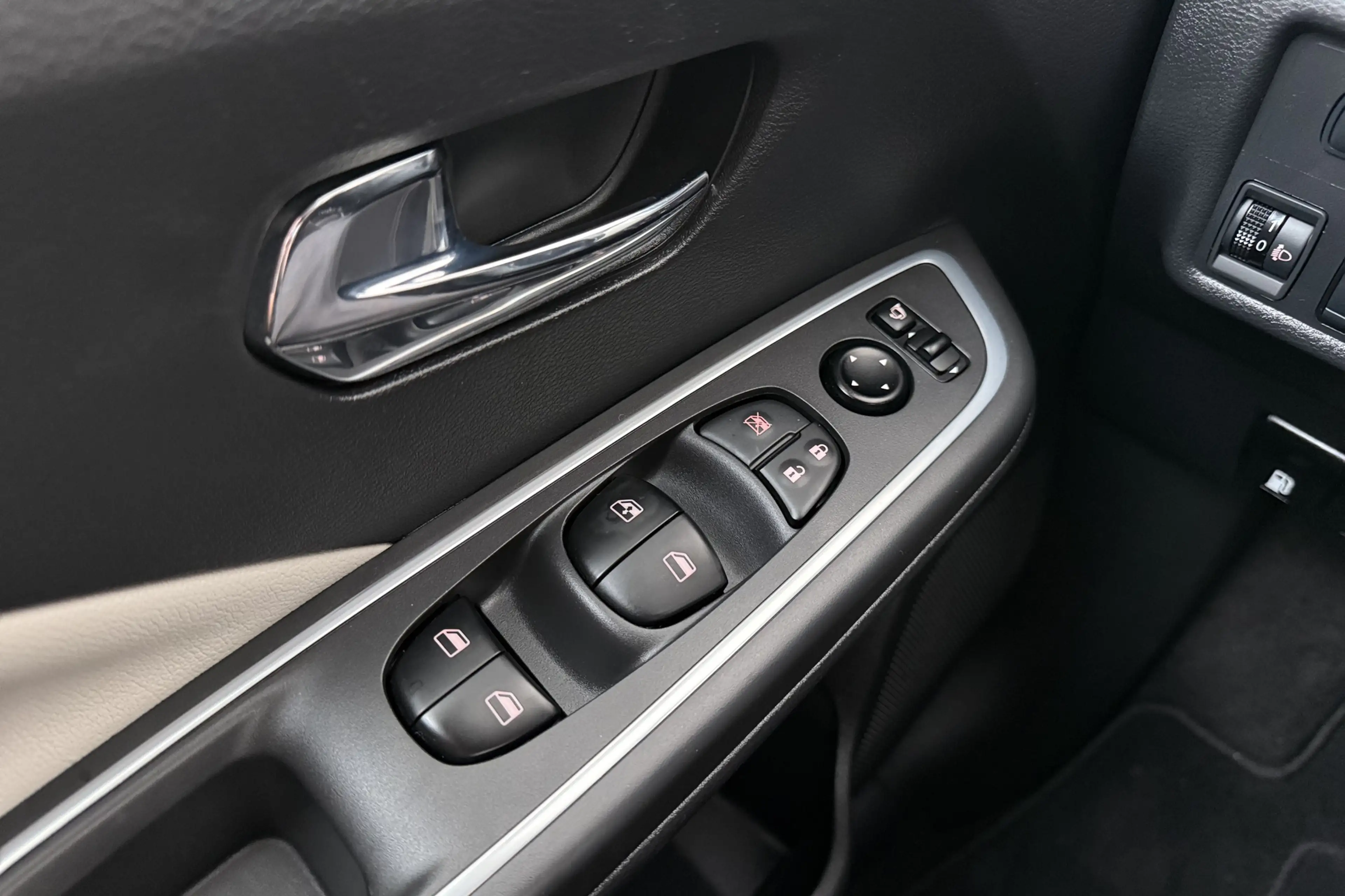 Nissan Micra 1.0 IG-T N-Design Bose Carplay Cruise — photo 17