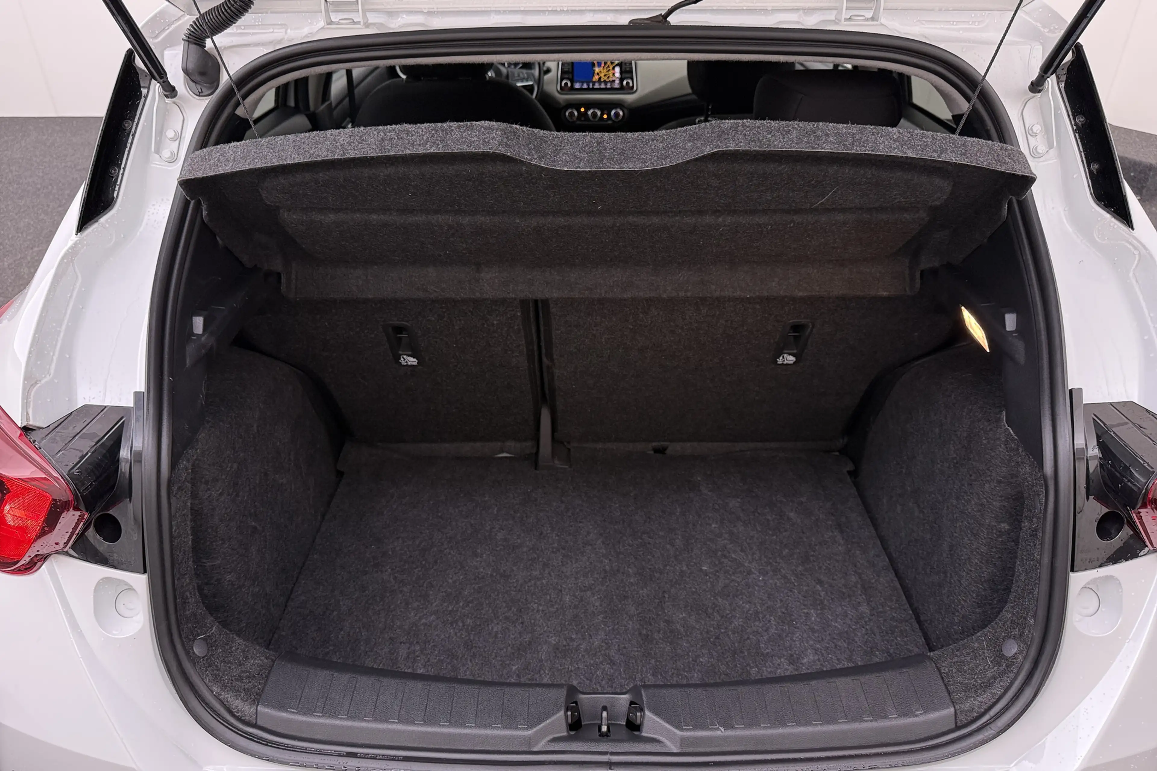 Nissan Micra 1.0 IG-T N-Design Bose Carplay Cruise — photo 13