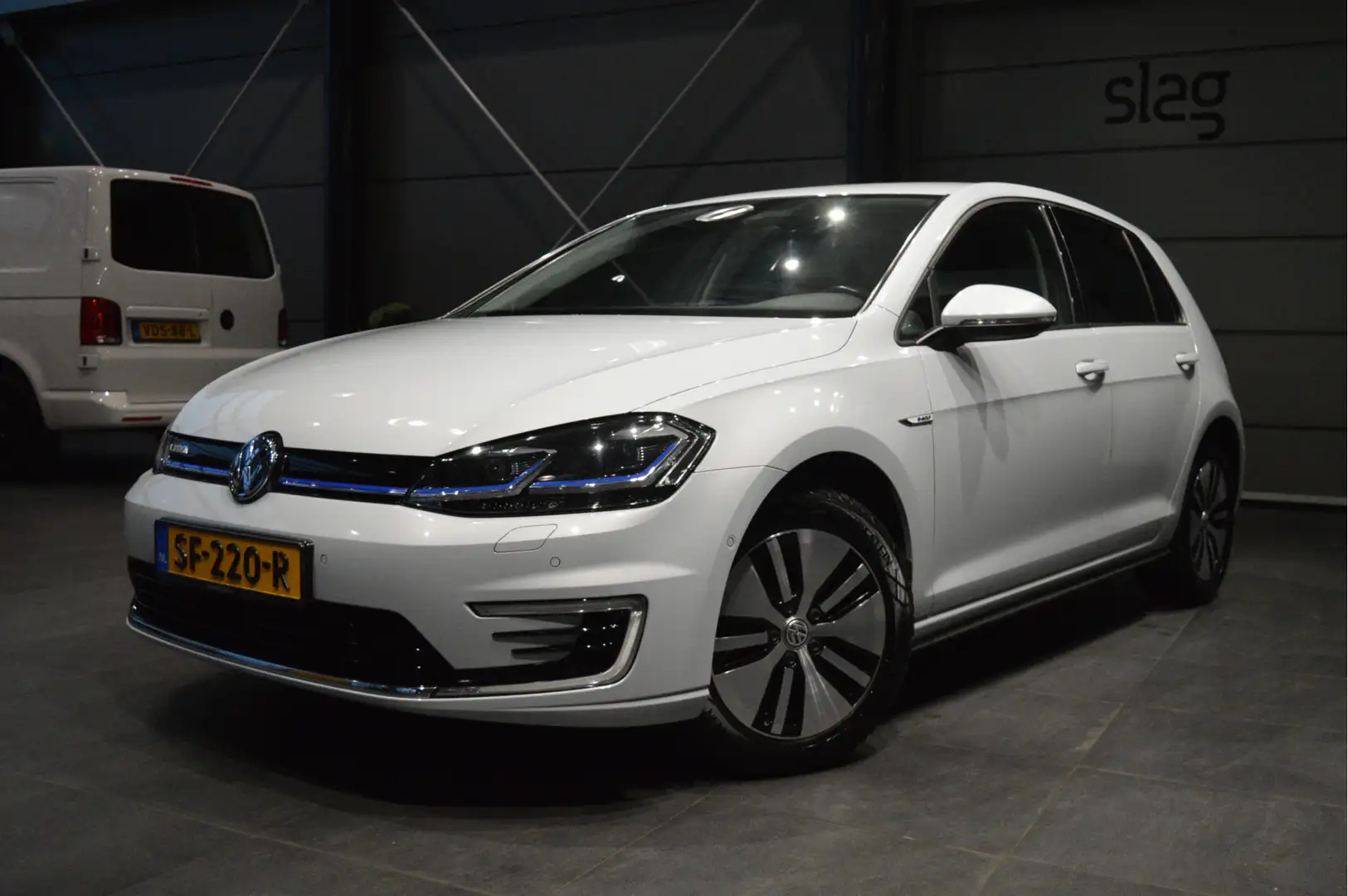 Volkswagen e-Golf navi clima cruise led camera virtual cockpit !! Fehér - 1