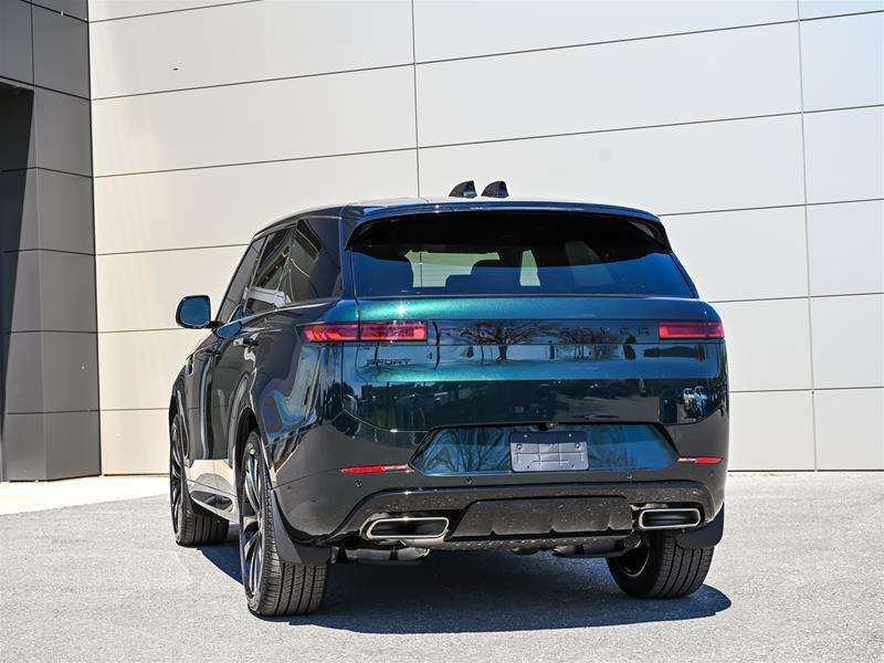 2026 Land Rover Range Rover Sport P400 Dynamic HSE alt 4