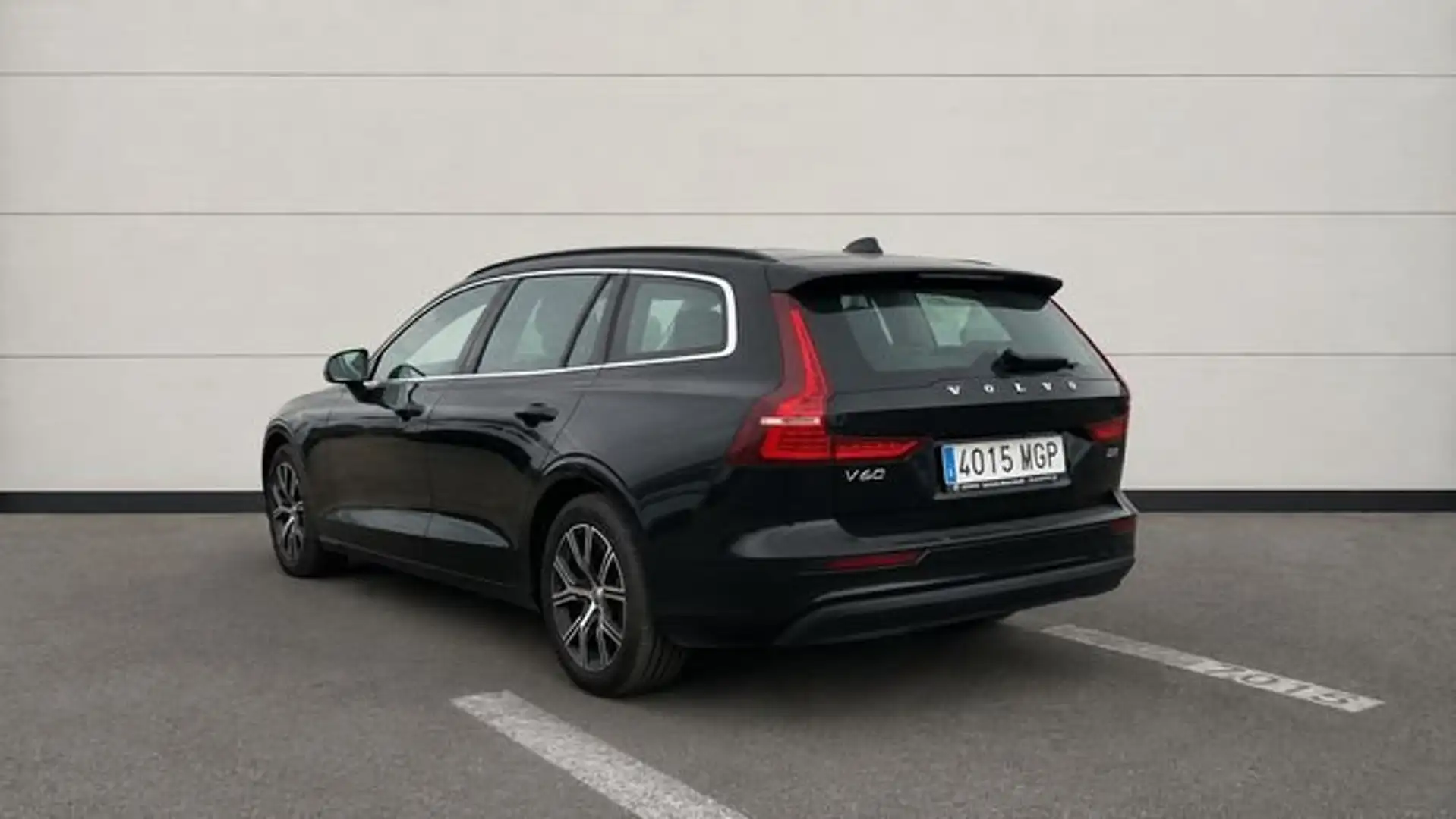 Volvo V60 2.0 B4 D CORE AUTO 197 5P Negro - 2