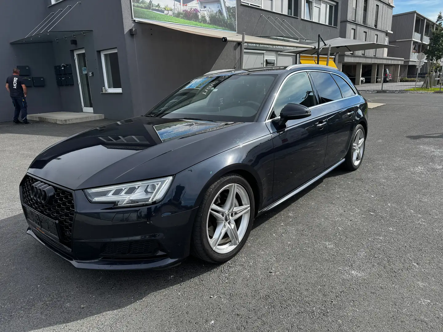 Audi A4 A4 Avant 2,0 TDI quattro sport S-tronic *3xS-Line* Blauw - 1