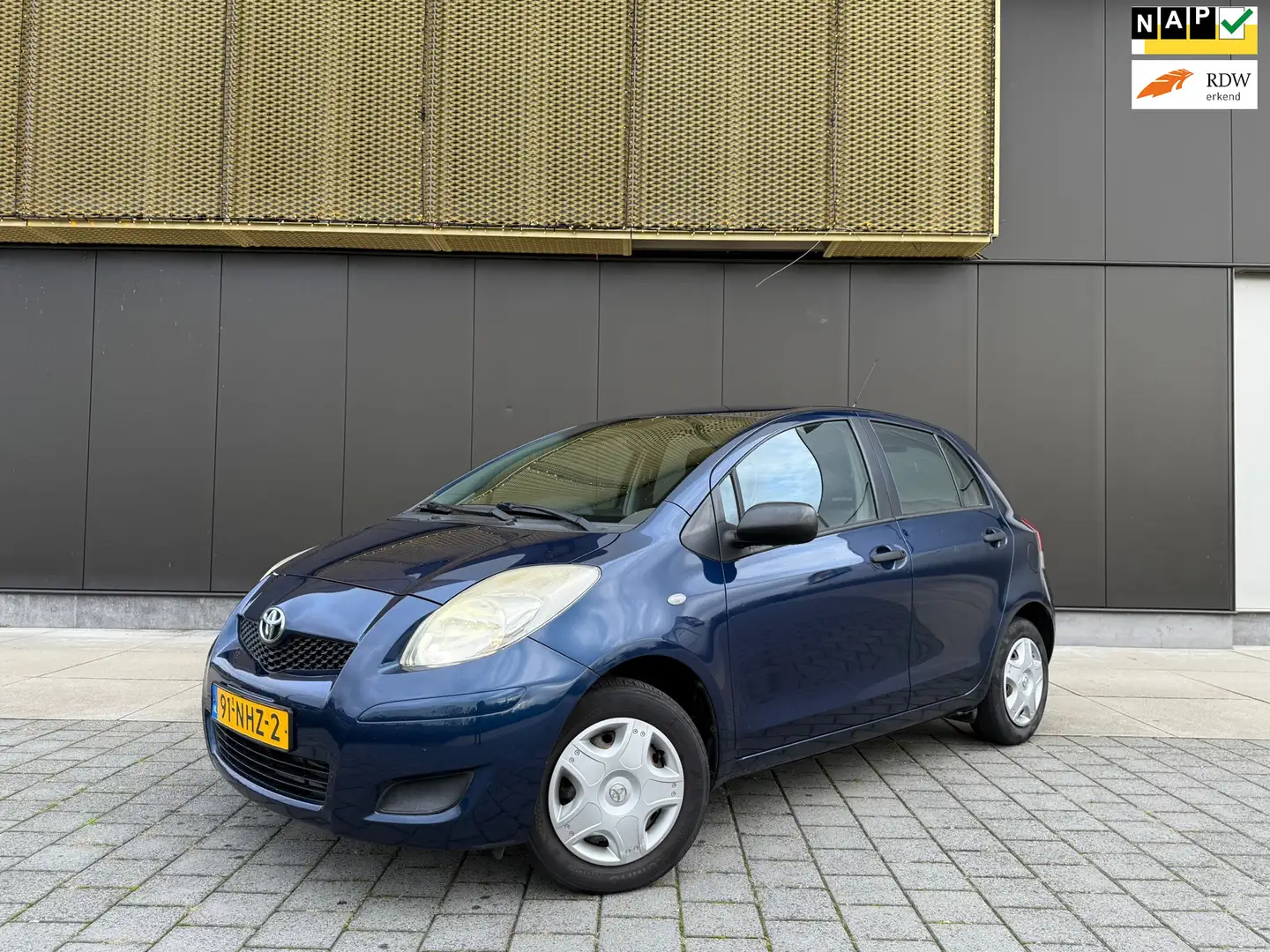 Toyota Yaris 1.0 VVTi Acces | Airco | Elektr ramen | Trekh | 5 Blau - 1