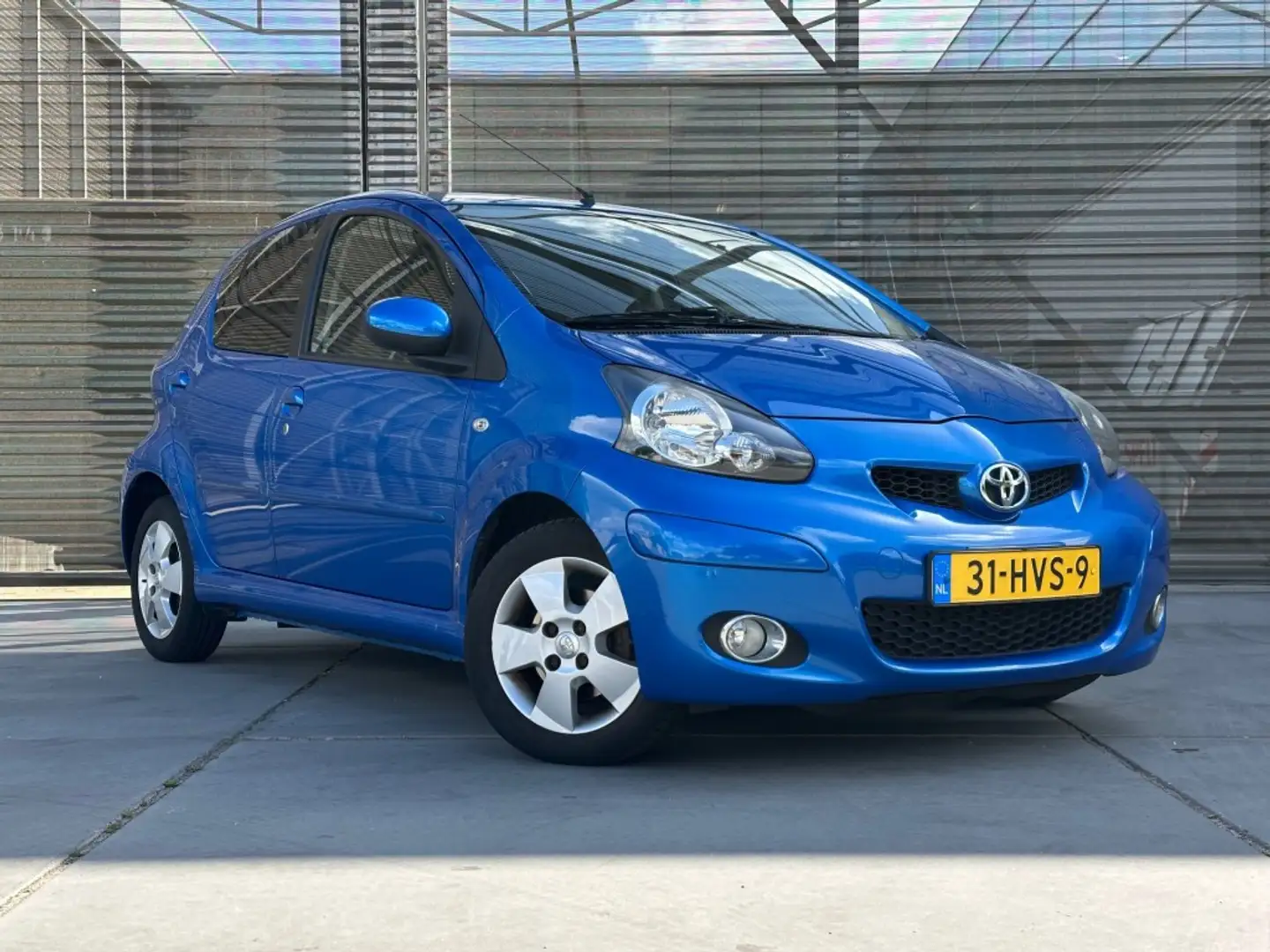 Toyota Aygo 1.0-12V DYNAMIC BLUE AIRCO/LM VELGEN !! Blau - 2