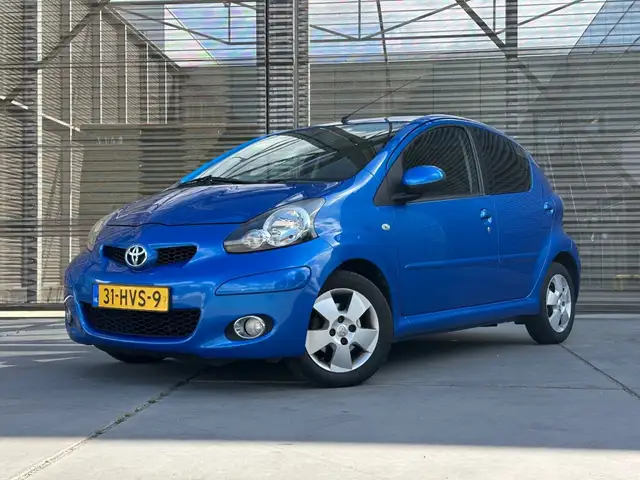 Toyota Aygo 1.0-12V DYNAMIC BLUE AIRCO/LM VELGEN !!