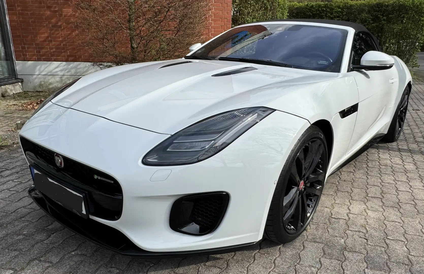 Jaguar F-Type F-Type Cabriolet Aut. R-Dynamic Белый - 2