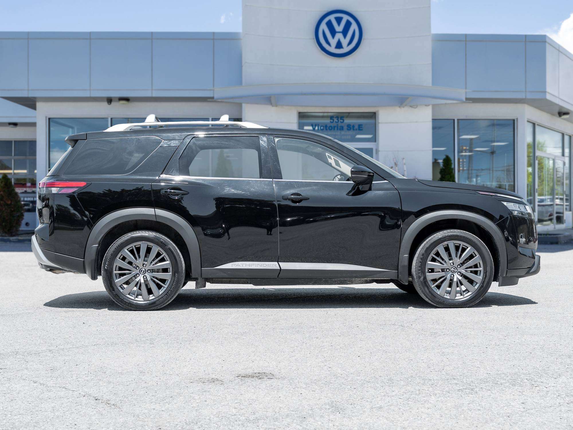 2022 Nissan Pathfinder SL, WITH WINTER TIRES — снимка 1