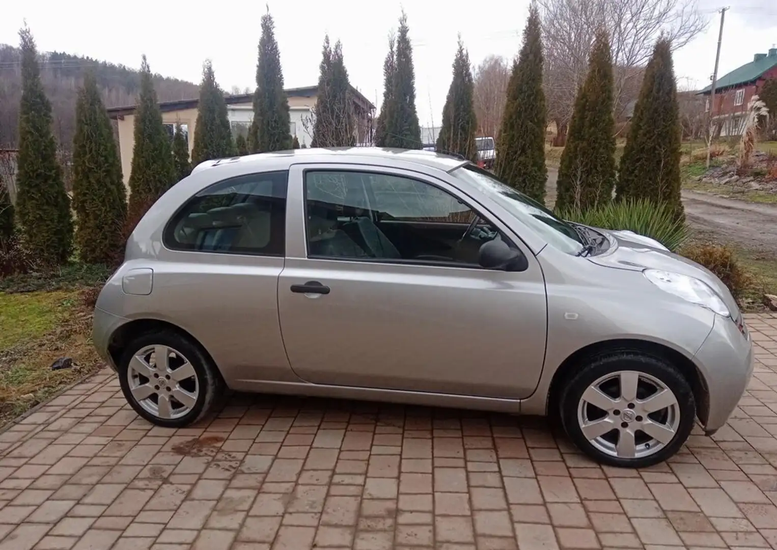 Nissan Micra 1.4i+16v+Tekna+A/C siva - 1