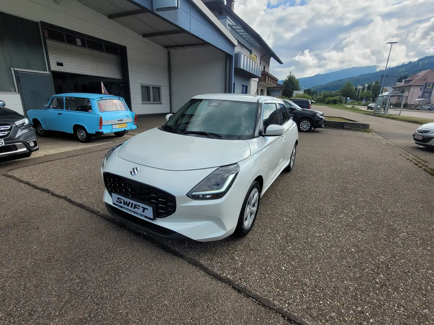 Suzuki Swift 1.2 Dualjet Hybrid A/T Comfort Weiß - 1