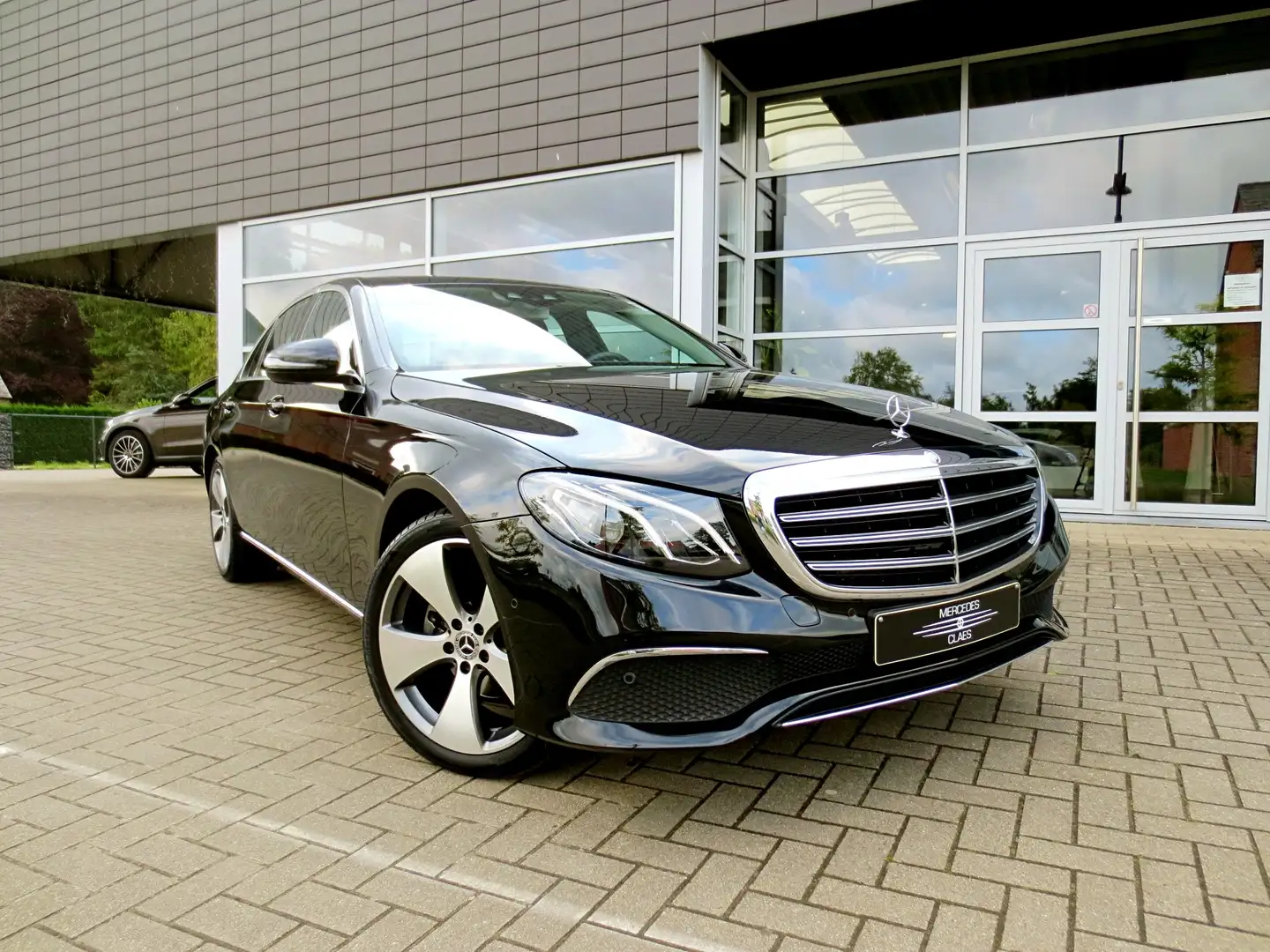 Mercedes-Benz E 220 d *Luxury line/Avantg*HUD*Comand*CarPlay*Camera* Noir - 1