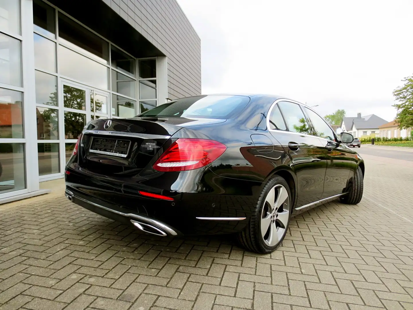 Mercedes-Benz E 220 d *Luxury line/Avantg*HUD*Comand*CarPlay*Camera* Noir - 2