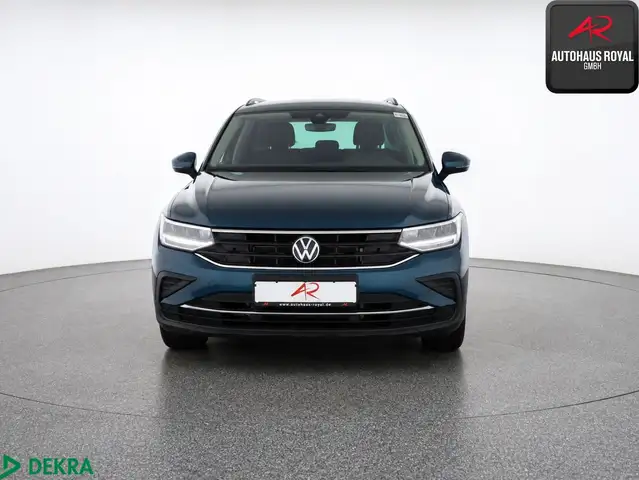 Volkswagen Tiguan view 8