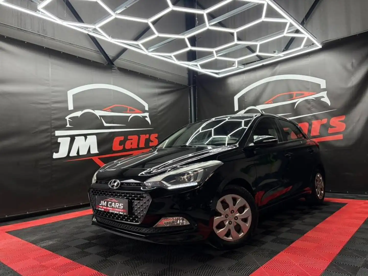 Hyundai i20 1.2i Blackline Zwart - 1