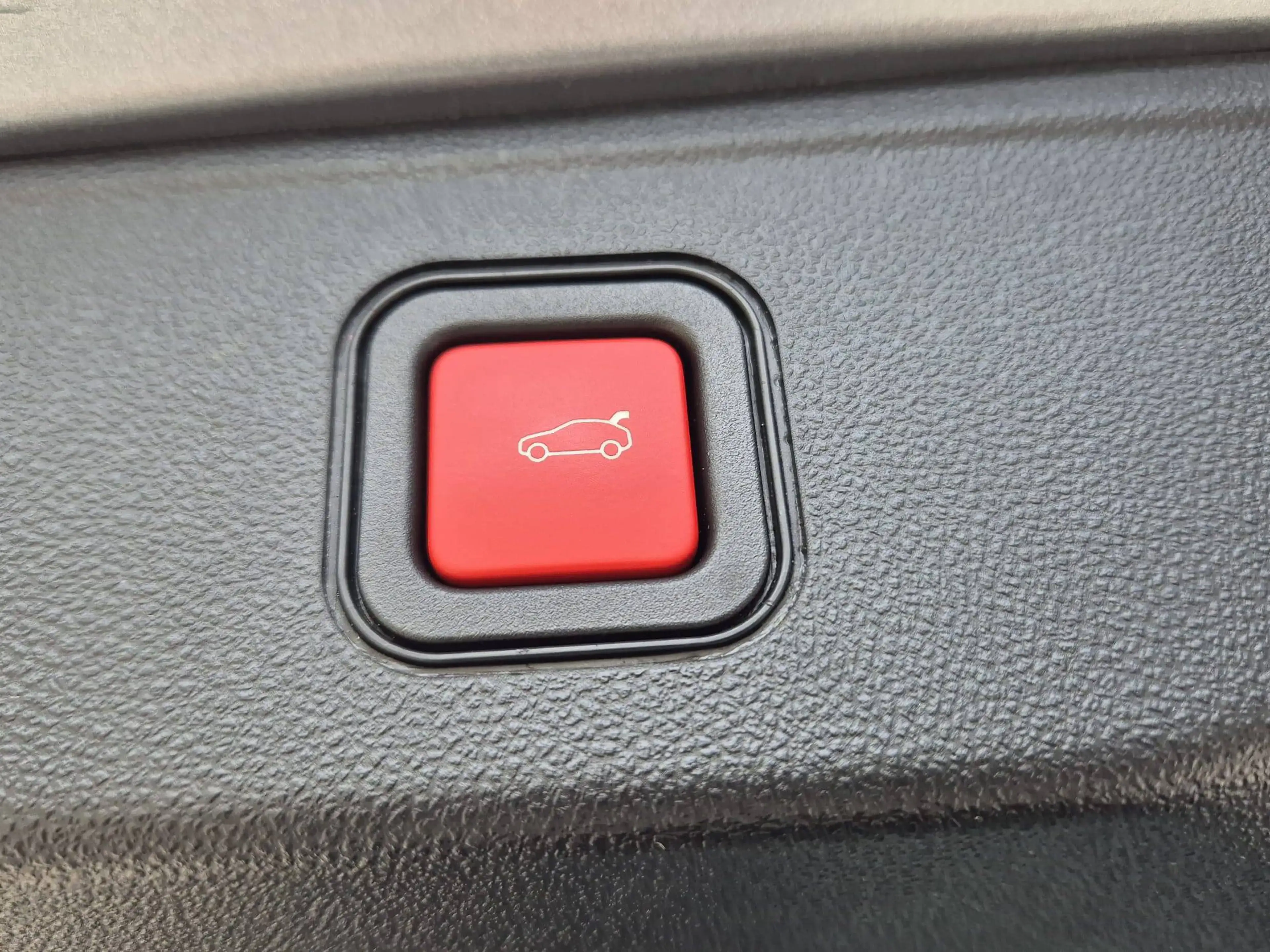 Jeep Avenger 1.2 Turbo 100 MAN6 Altitude — photo 11