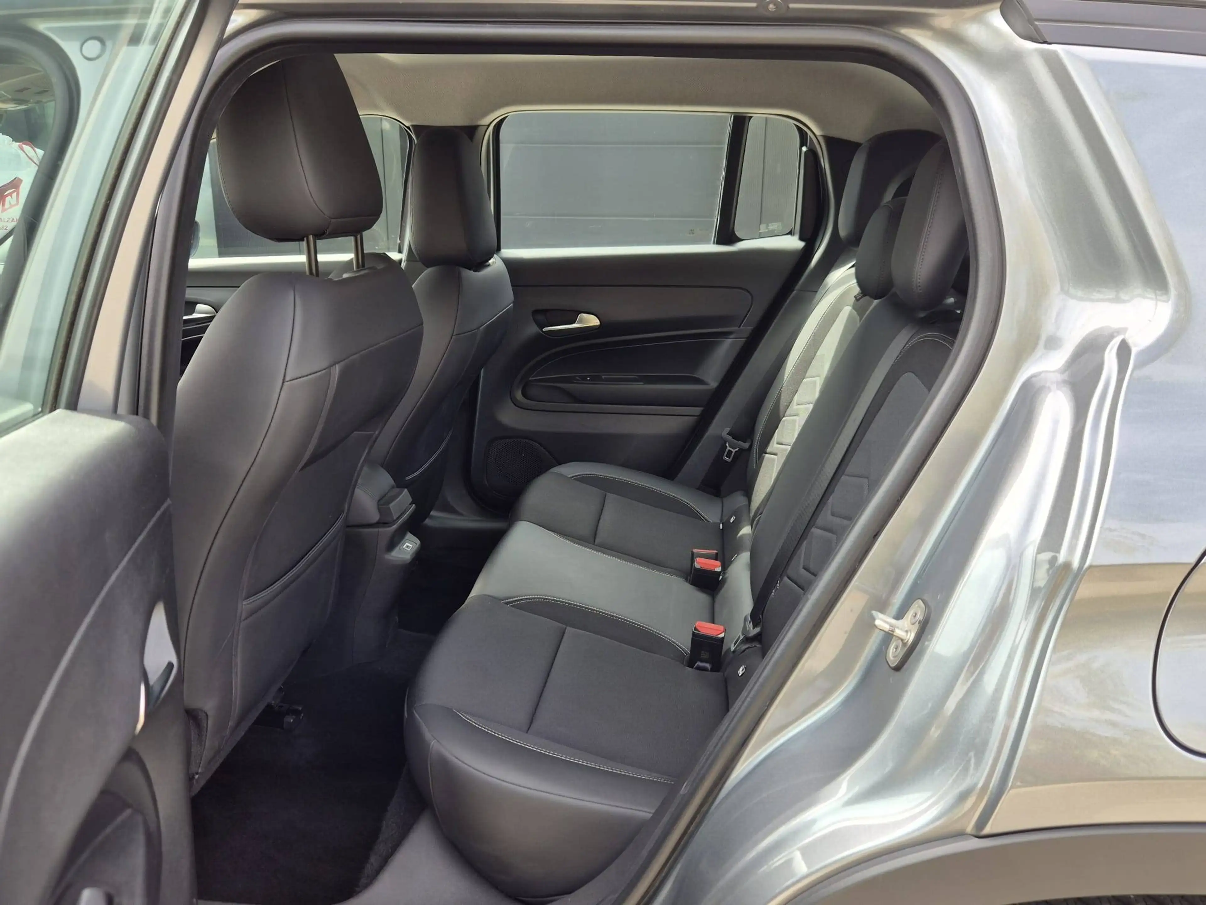 Jeep Avenger 1.2 Turbo 100 MAN6 Altitude — photo 9