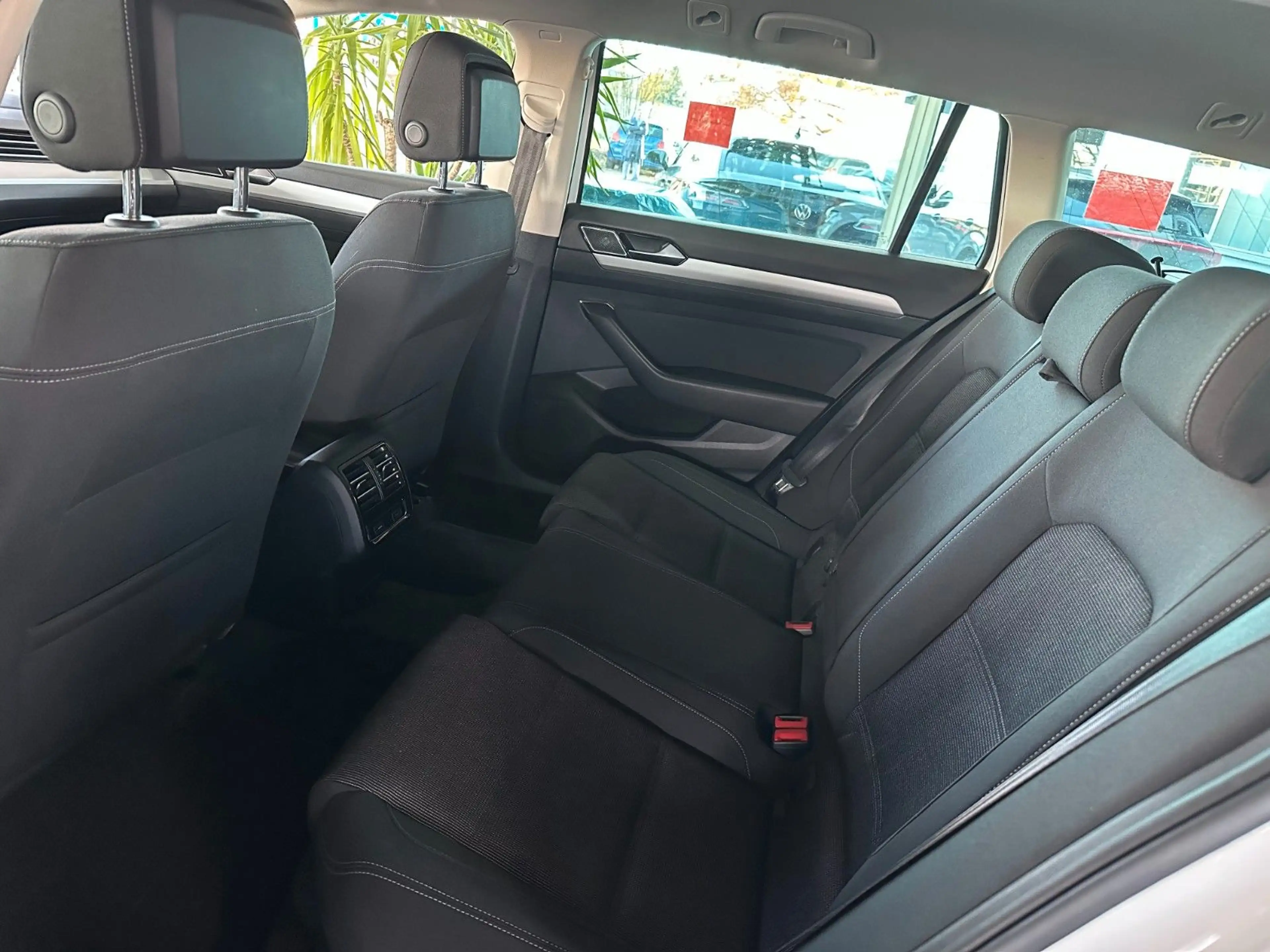 Volkswagen Passat Variant 2,0 TDI DSG BMT*PDC*ACC*Nav*LED — photo 15