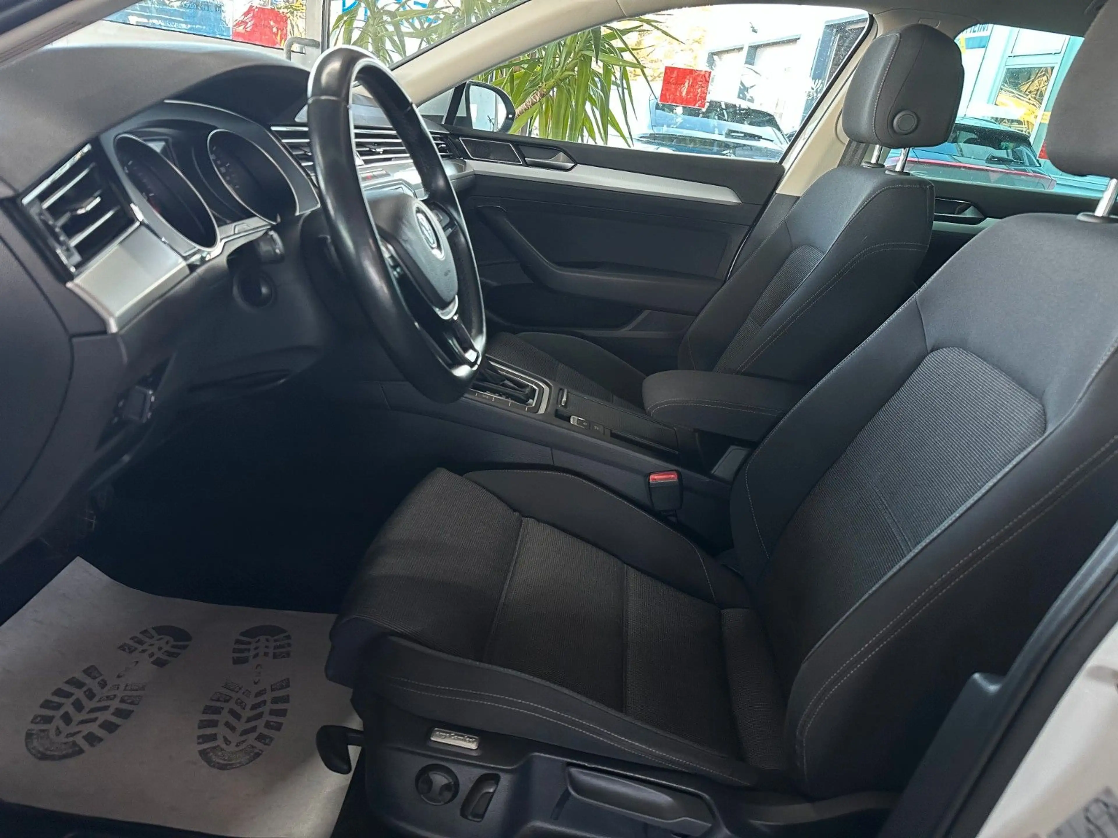Volkswagen Passat Variant 2,0 TDI DSG BMT*PDC*ACC*Nav*LED — photo 13