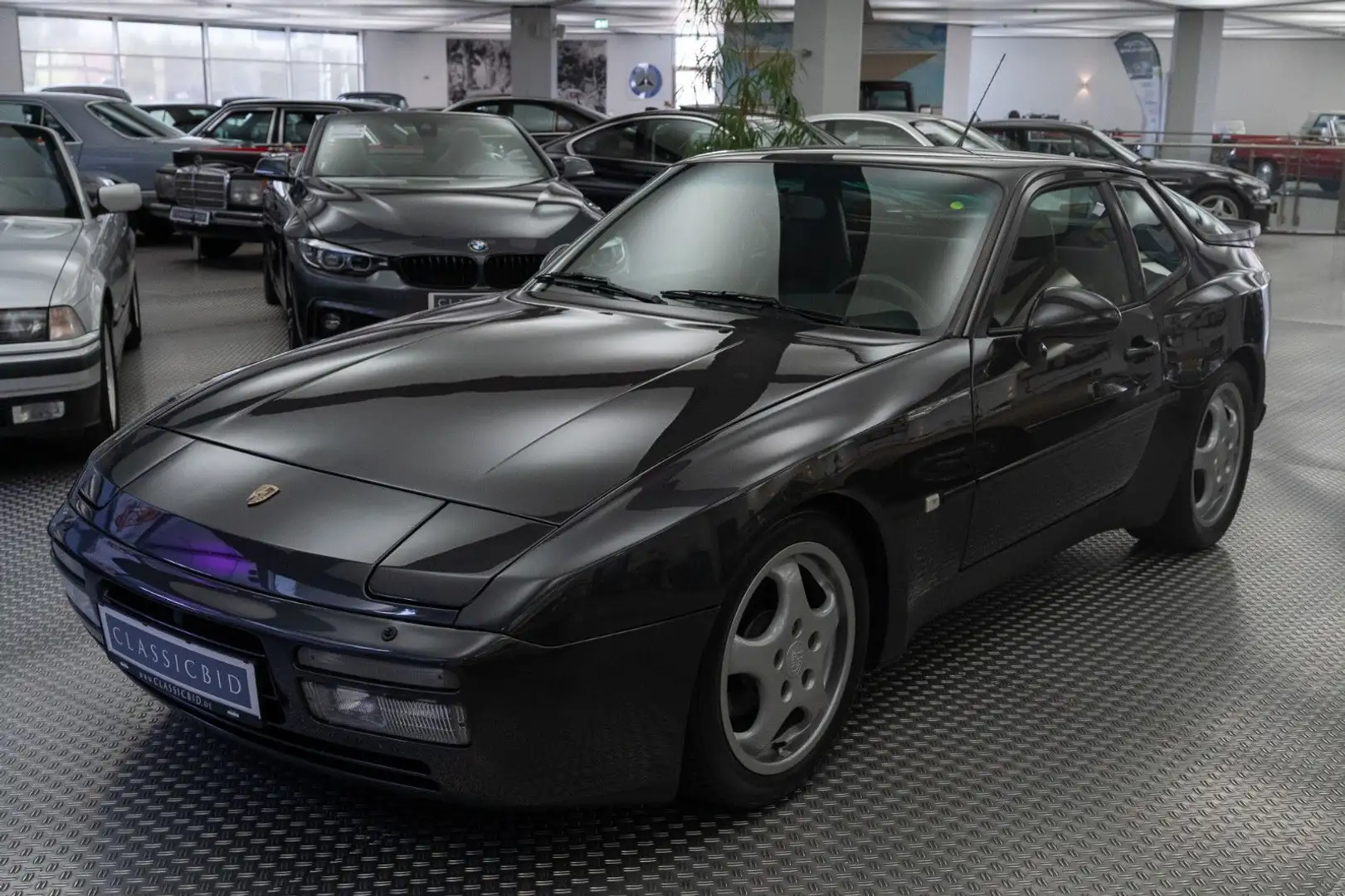 Porsche 944 Turbo Noir - 1