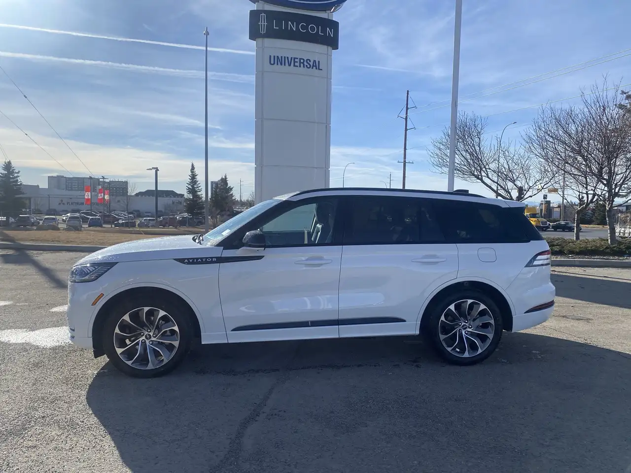 Lincoln Aviator снимка Lincoln Aviator