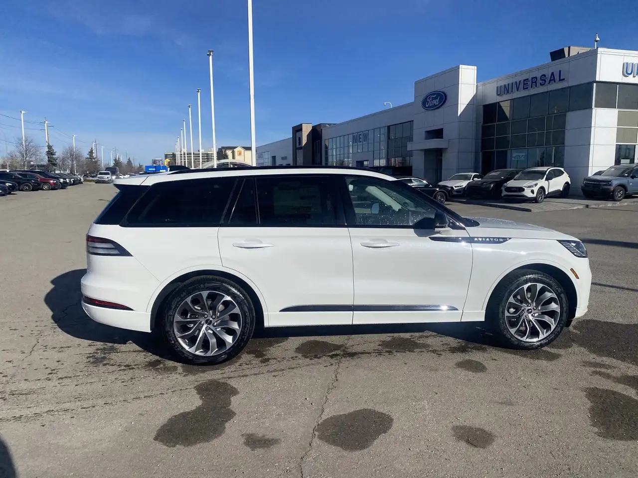 Lincoln Aviator снимка Lincoln Aviator