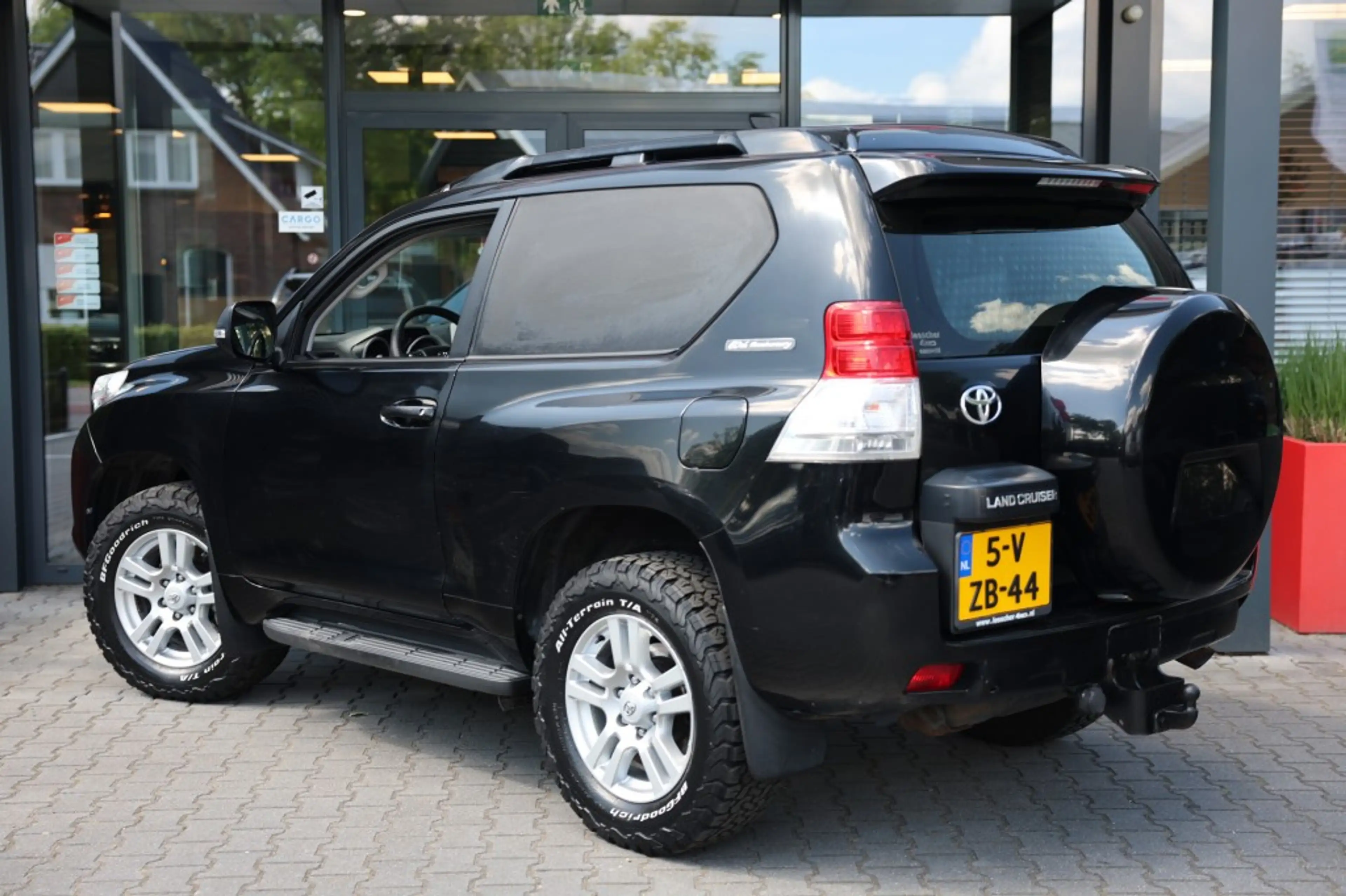 Toyota Land Cruiser 3.0 D-4D 3DRS LX A/T VAN MARGE — photo 4
