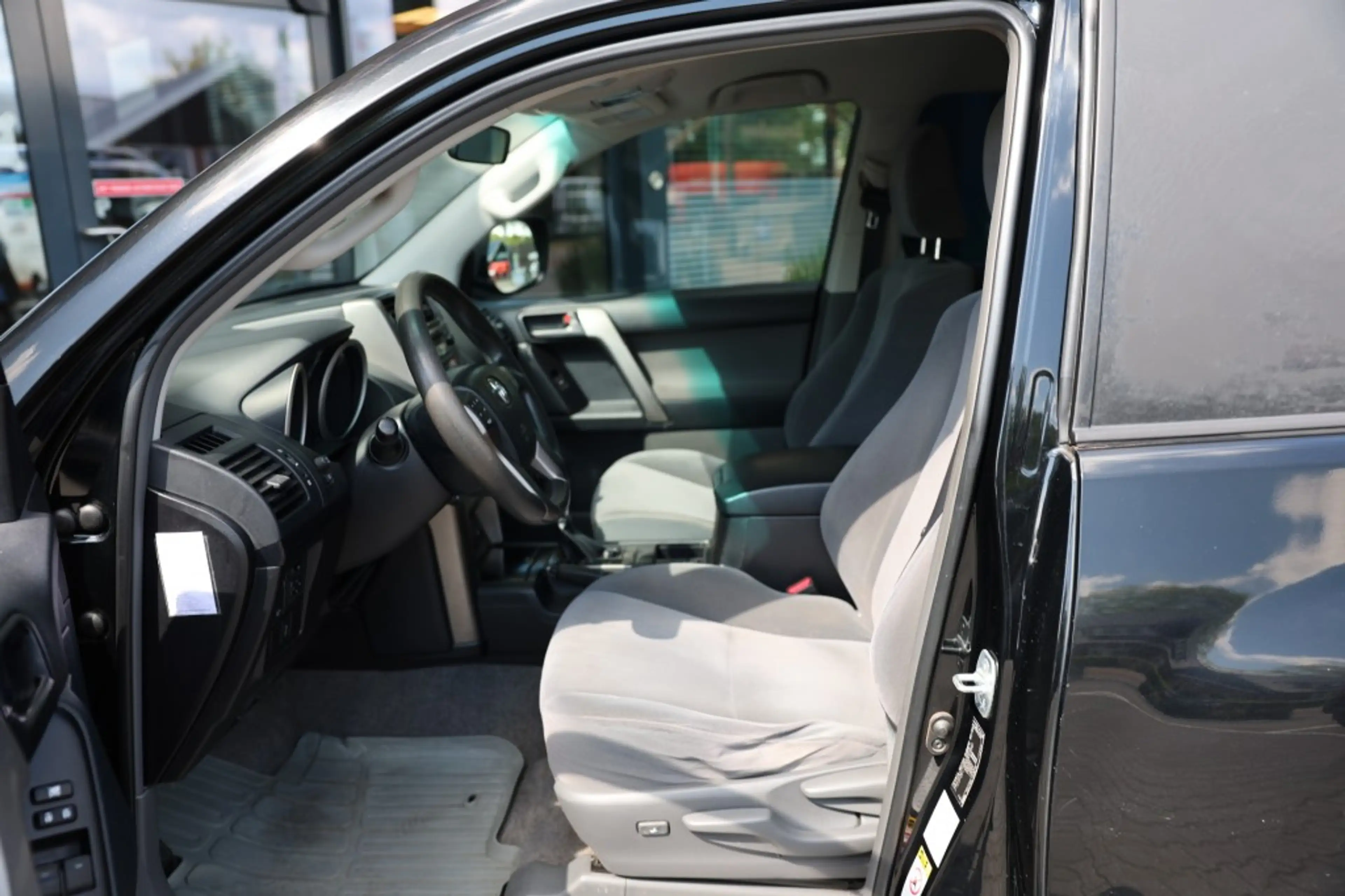 Toyota Land Cruiser 3.0 D-4D 3DRS LX A/T VAN MARGE — photo 8