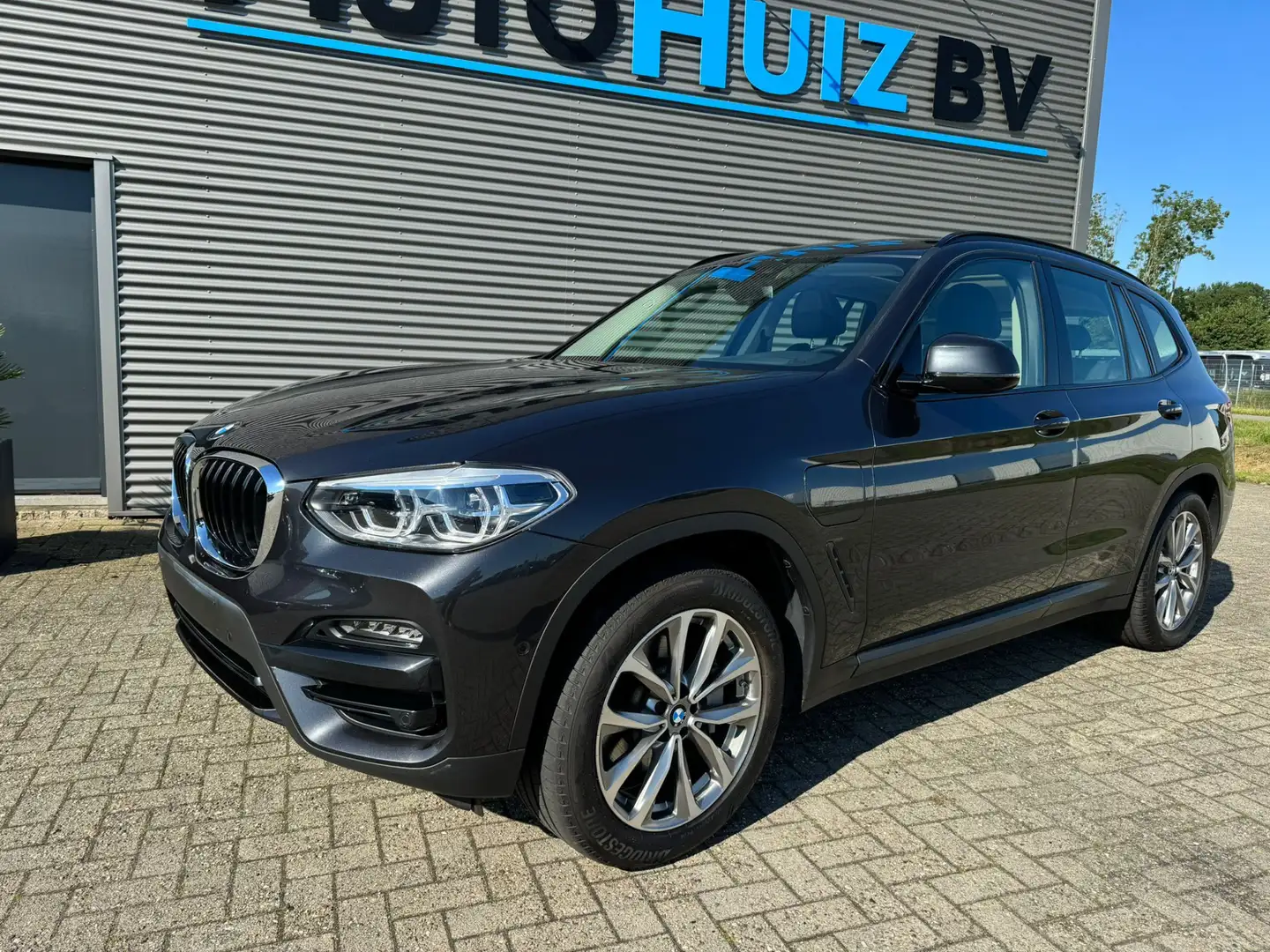 BMW X3 xDrive30e High Executive Leer Panoramadak Trekhaak Gris - 2
