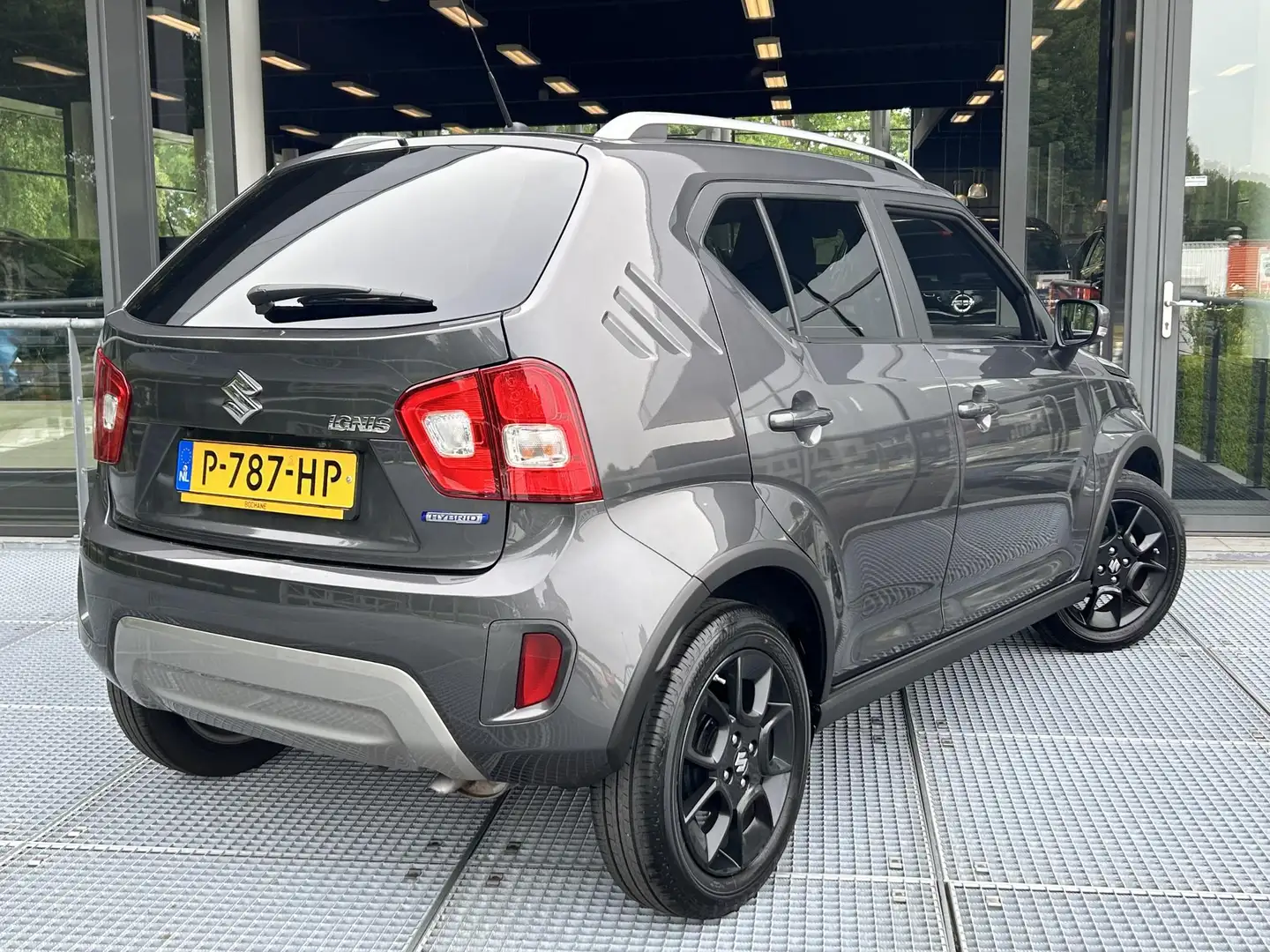 Suzuki Ignis 1.2 Smart Hybrid Style CVT Automaat | Navigatie | Gris - 2