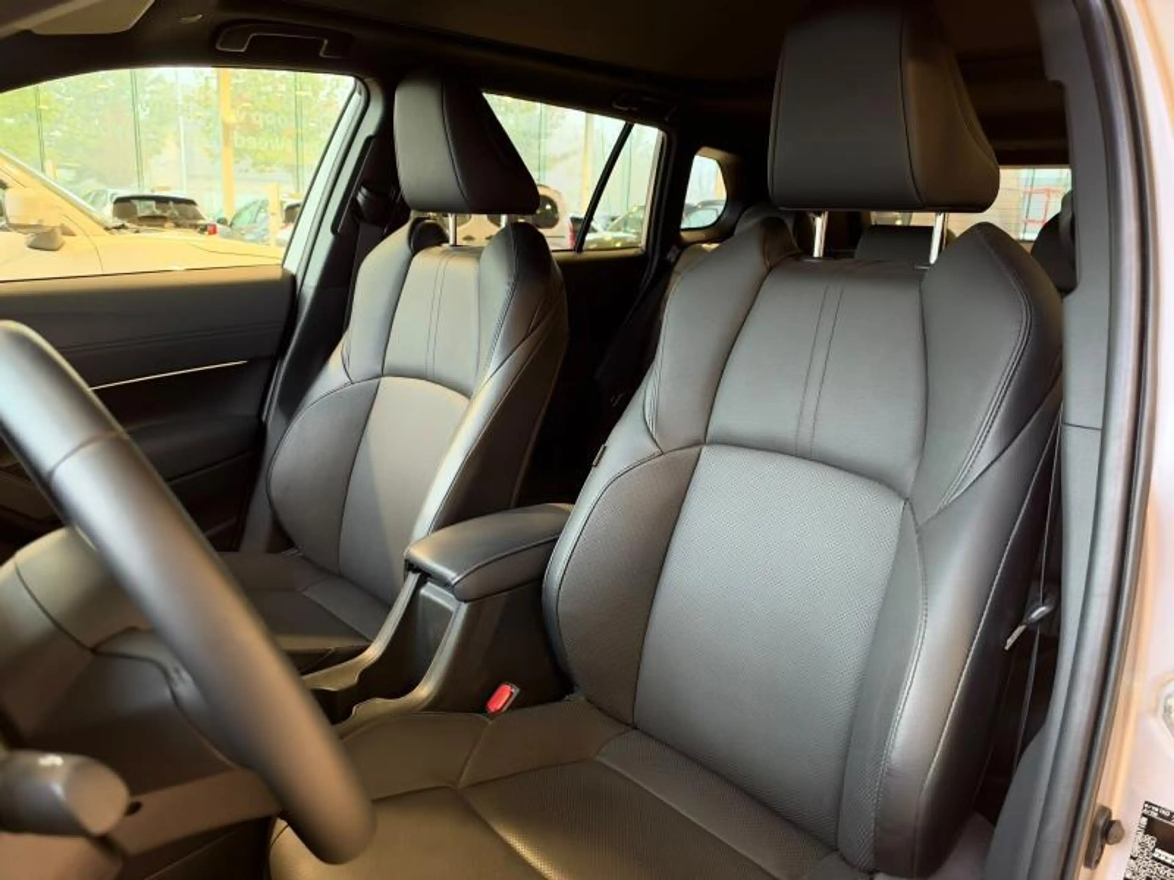 Toyota Corolla Cross 2.0 HYB - PREMIUM + PANO — photo 9