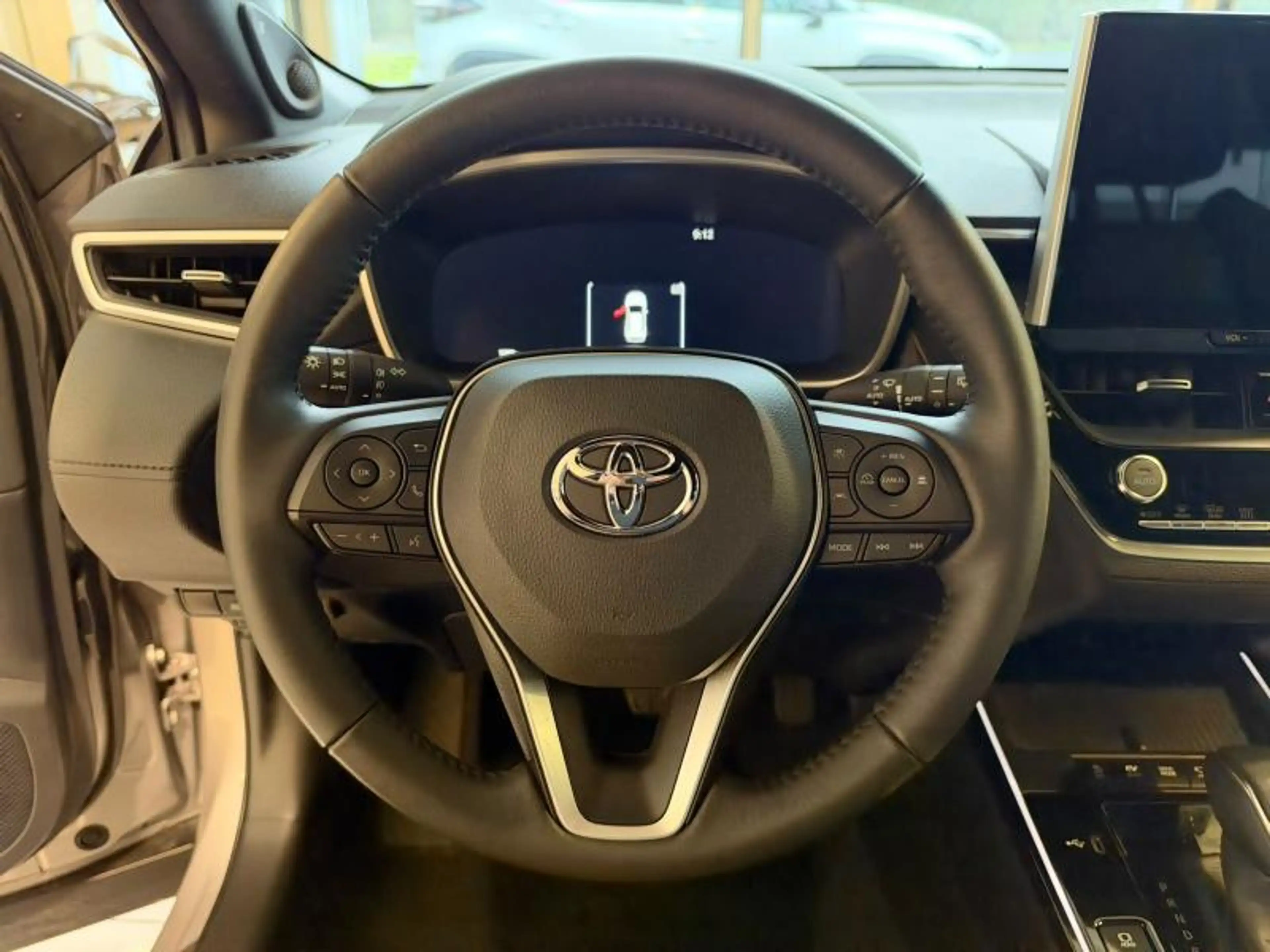 Toyota Corolla Cross 2.0 HYB - PREMIUM + PANO — photo 12