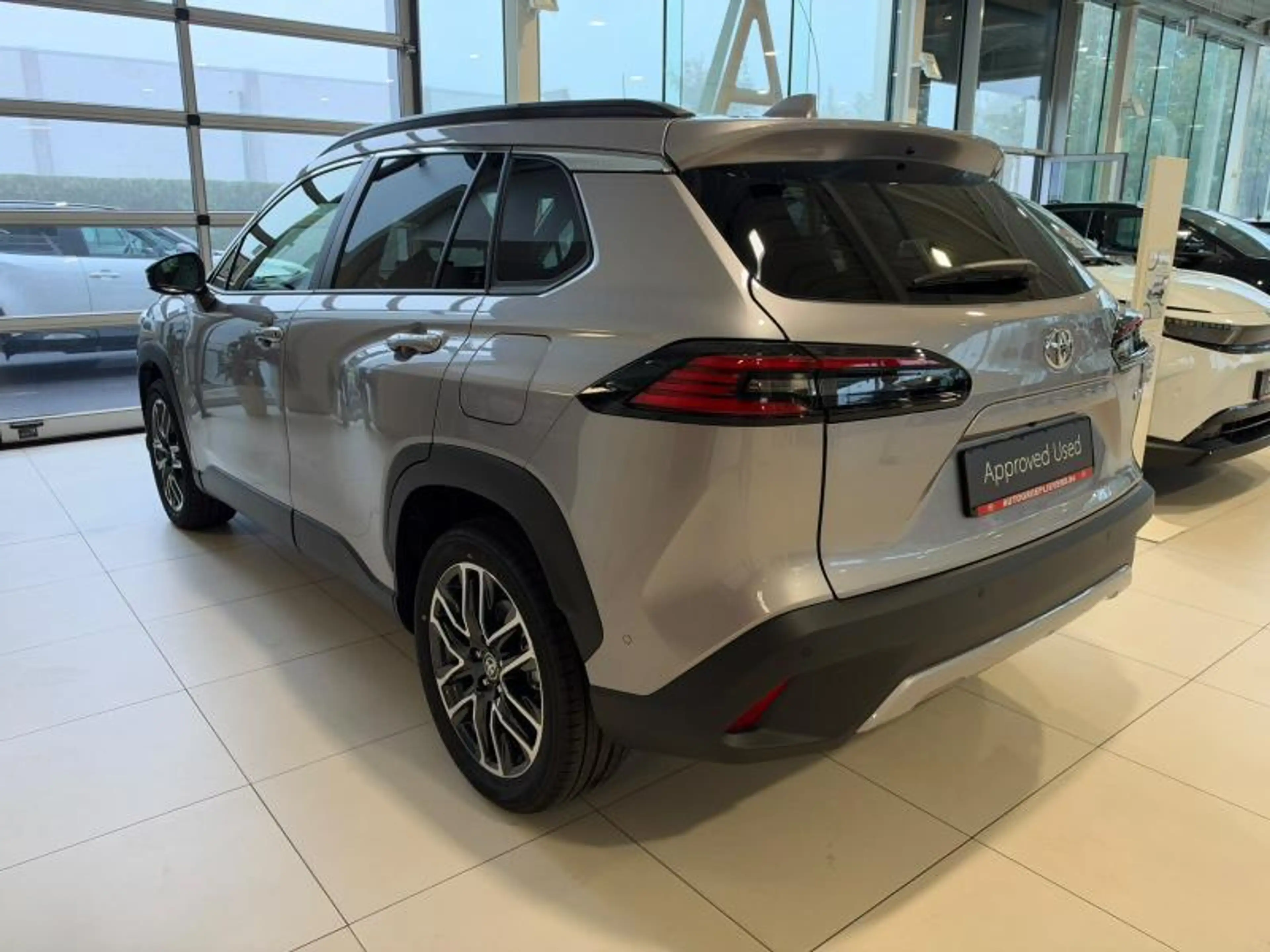 Toyota Corolla Cross 2.0 HYB - PREMIUM + PANO — photo 5