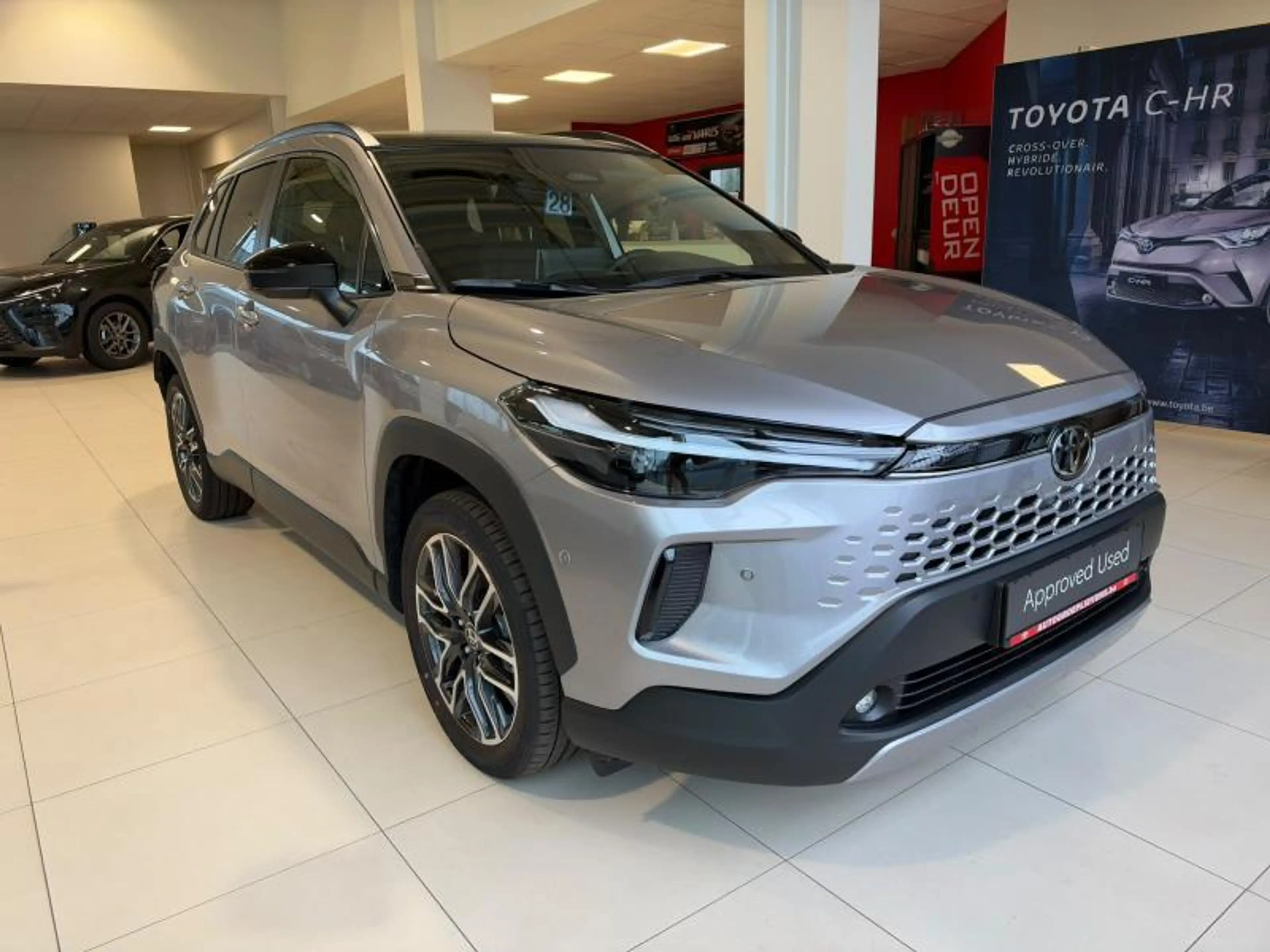 Toyota Corolla Cross 2.0 HYB - PREMIUM + PANO — photo 2
