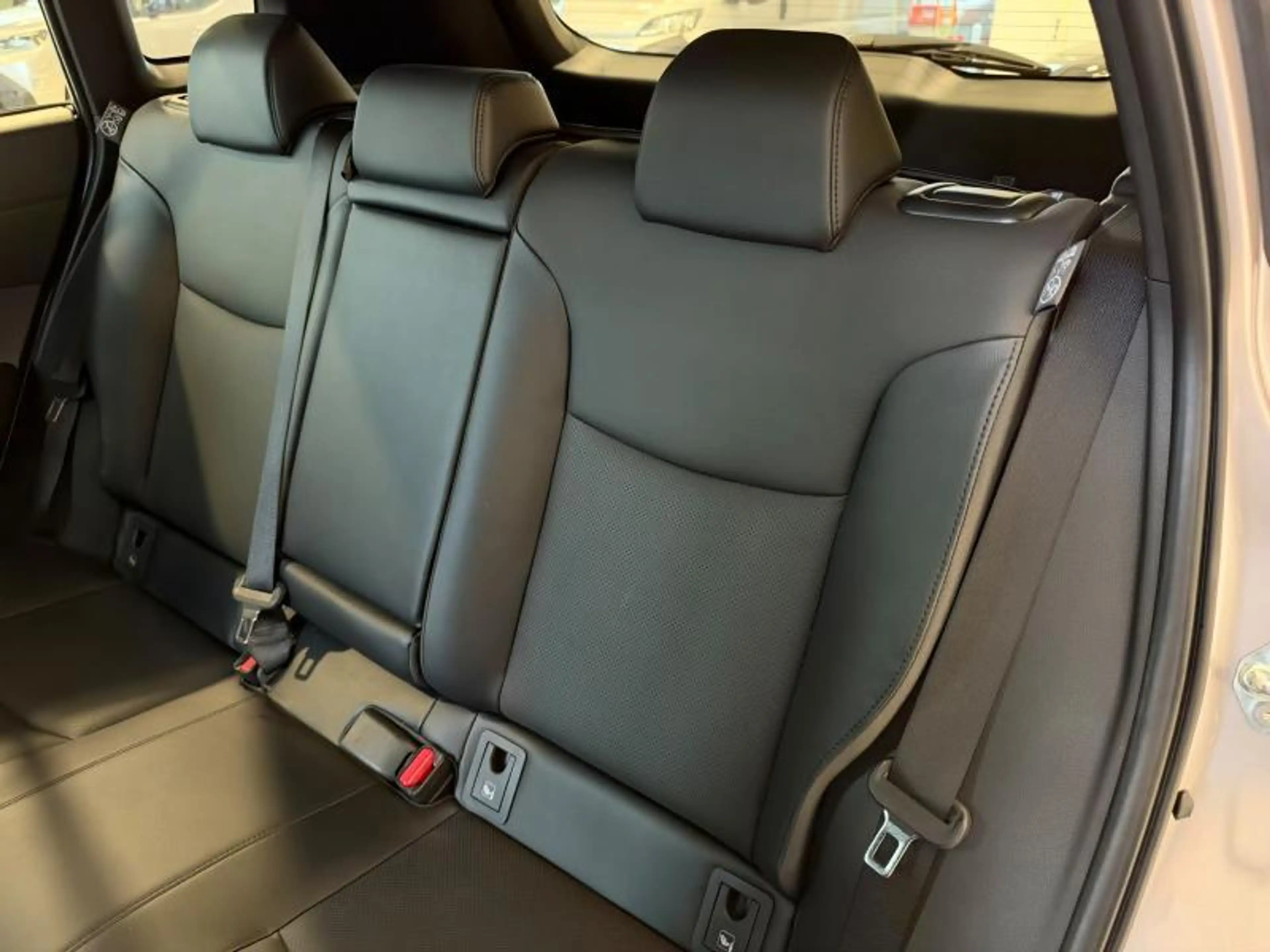 Toyota Corolla Cross 2.0 HYB - PREMIUM + PANO — photo 10