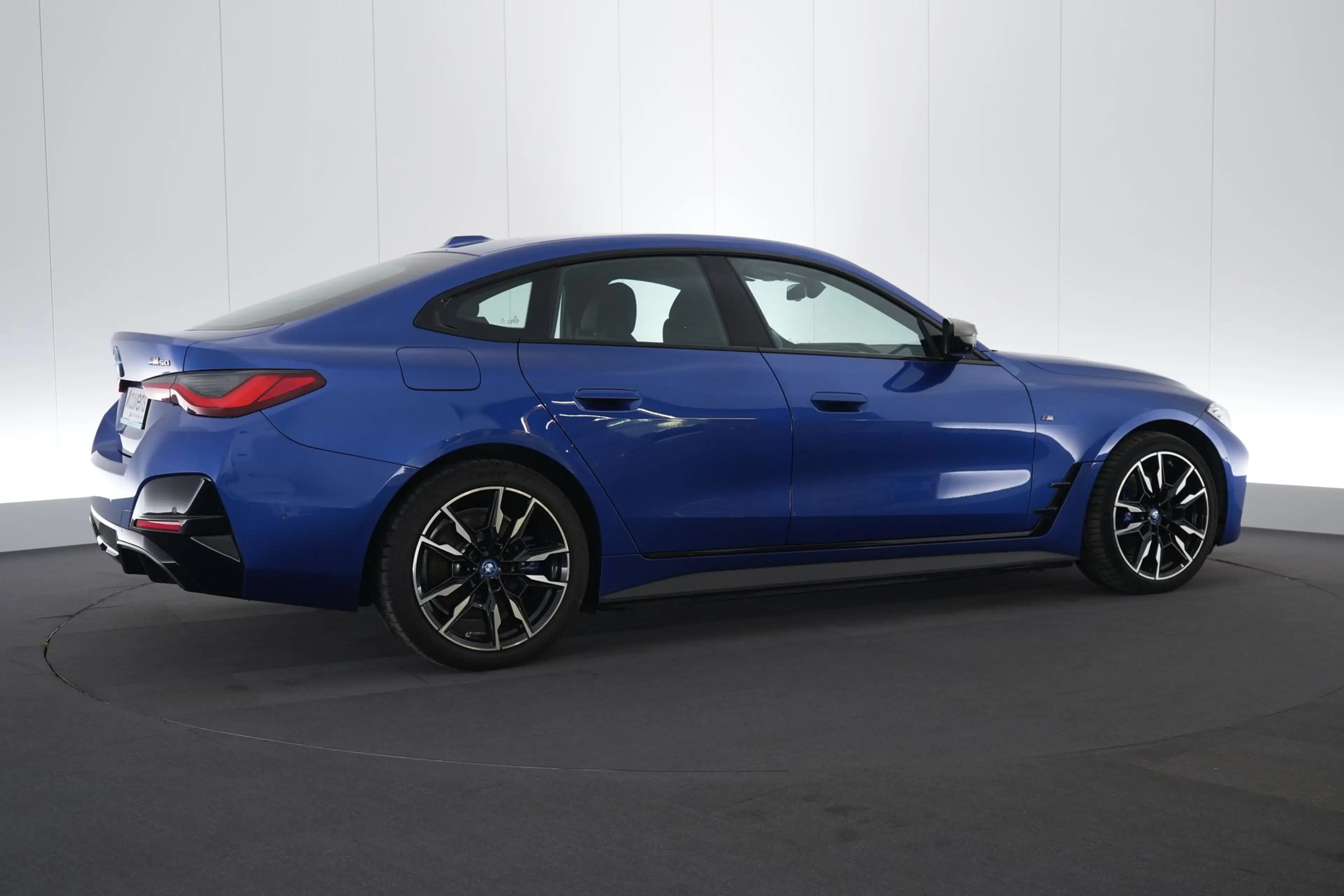 BMW i4 M50 Business LEDER/ALCANTARA LED GPS PDC 360°CAM H — photo 7