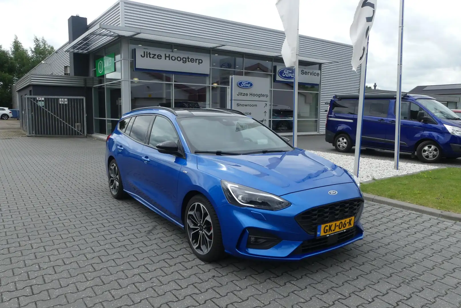 Ford Focus Wagon 1.0 EcoBoost ST Line ADAPTIEVE CRUISE, CLIMA Blauw - 1