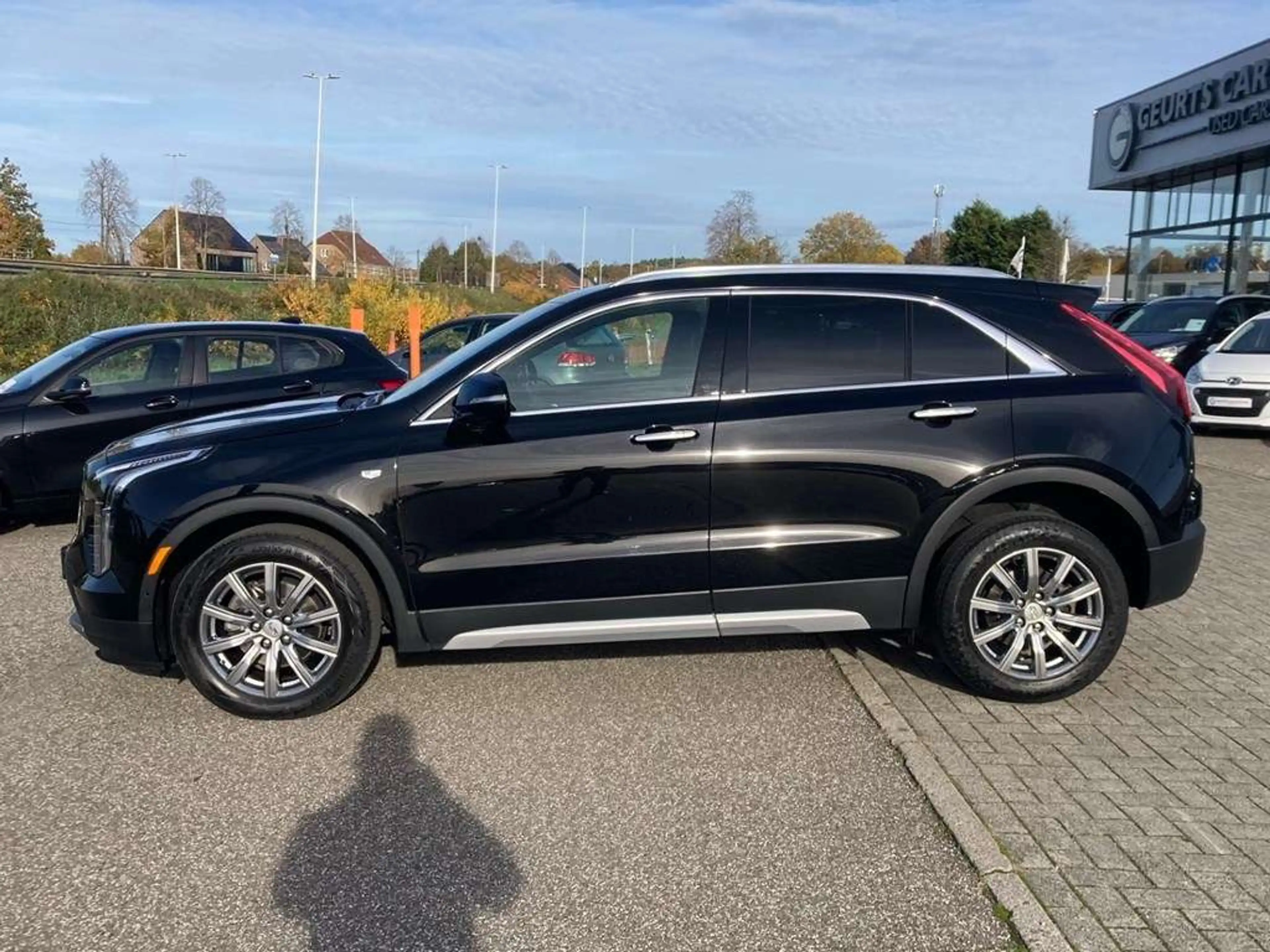 Cadillac XT4 350D — photo 4