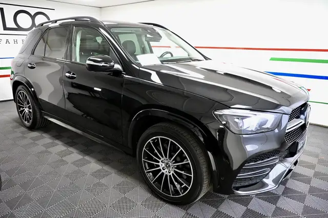 Mercedes-Benz GLE 300 GLE 300 d AMG Line 4Matic *DISTRONIC+AIRMATIC*