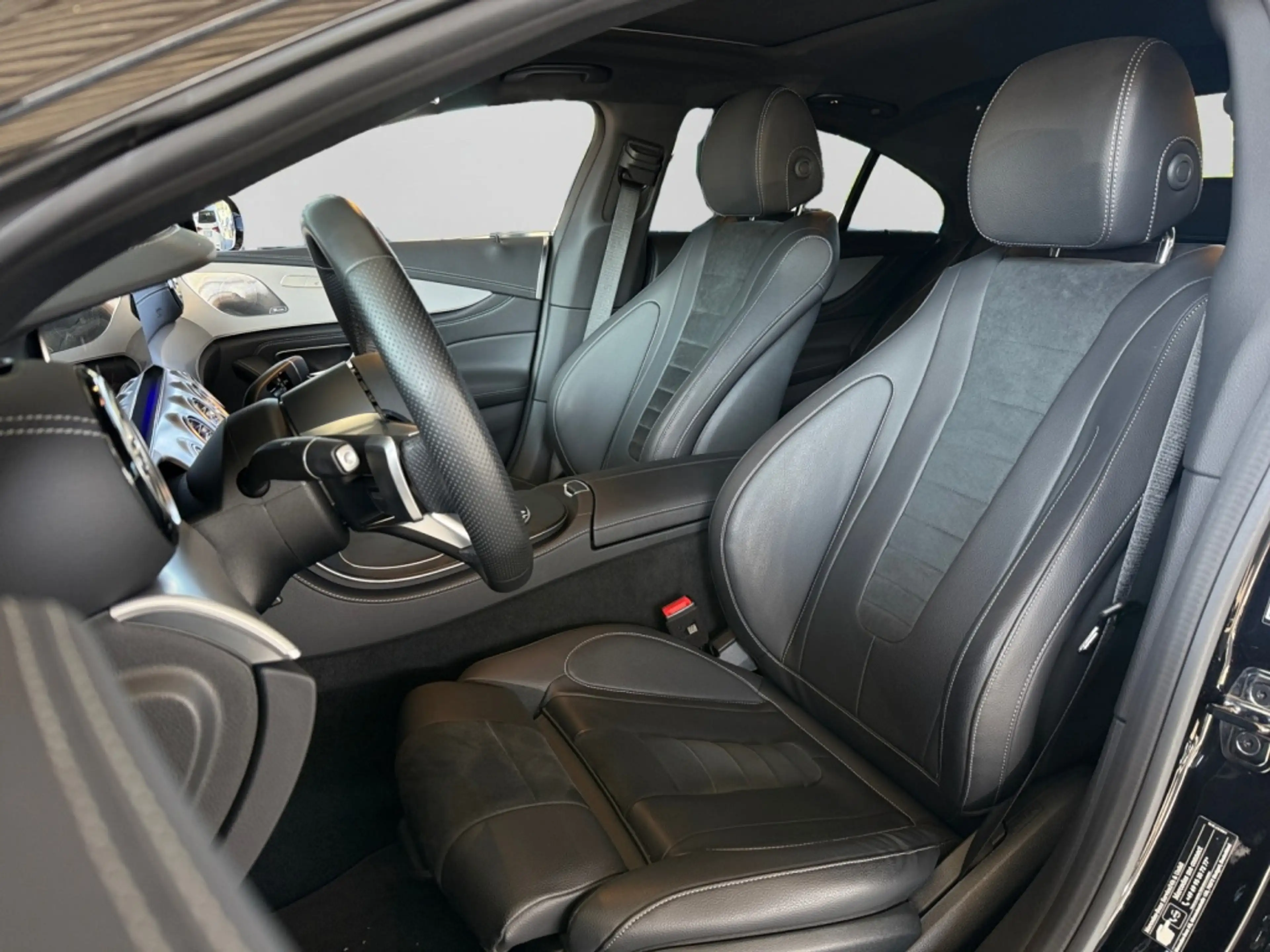 Mercedes-Benz CLS 400 d 4M AMG|NIGHT|MBEAM|AMBI|TEMP|360°|BURME — photo 10