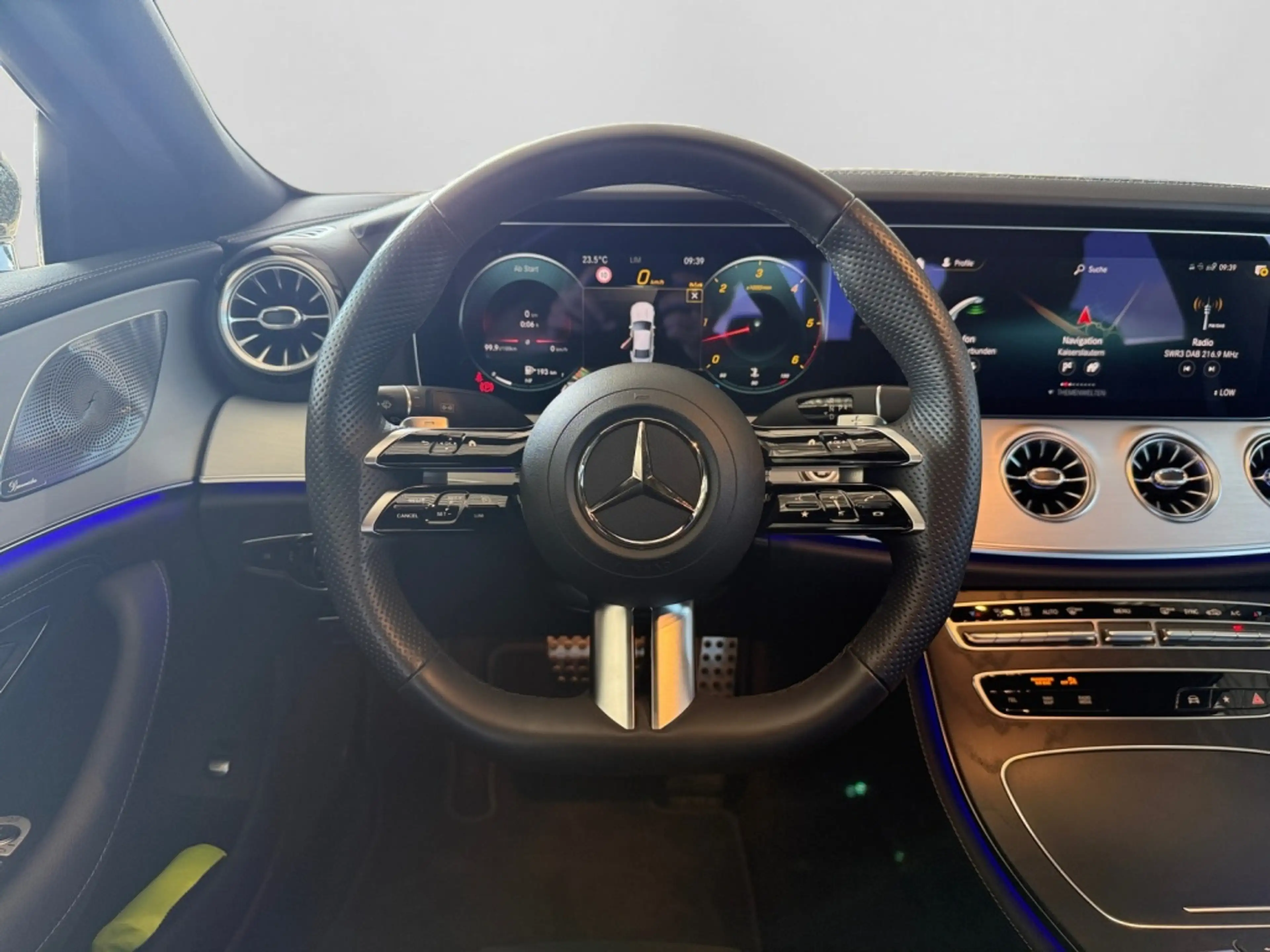 Mercedes-Benz CLS 400 d 4M AMG|NIGHT|MBEAM|AMBI|TEMP|360°|BURME — photo 13