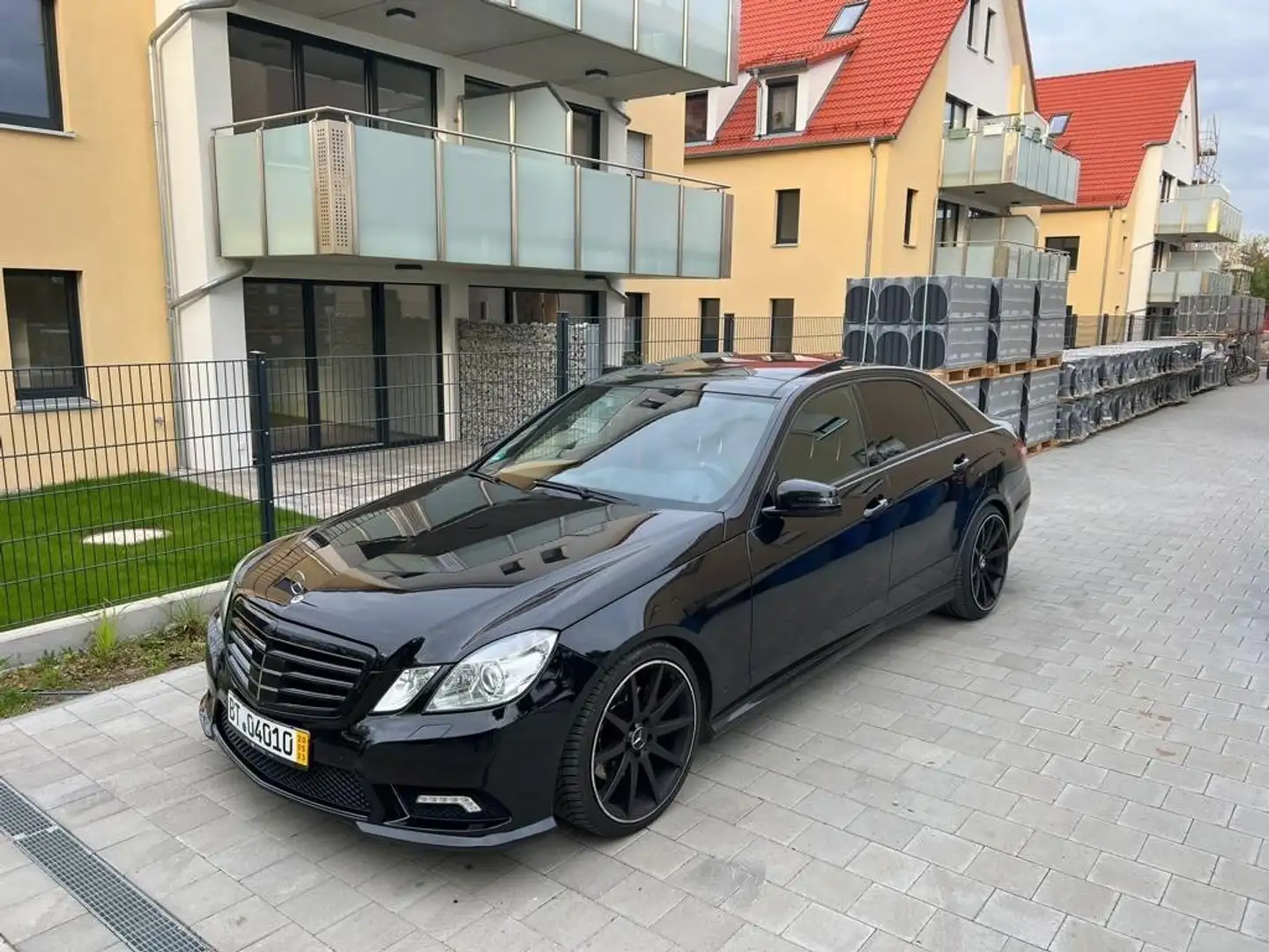 Mercedes-Benz E 350 CDI DPF BlueEFFICIENCY 7G-TRONIC Elegance Fekete - 1