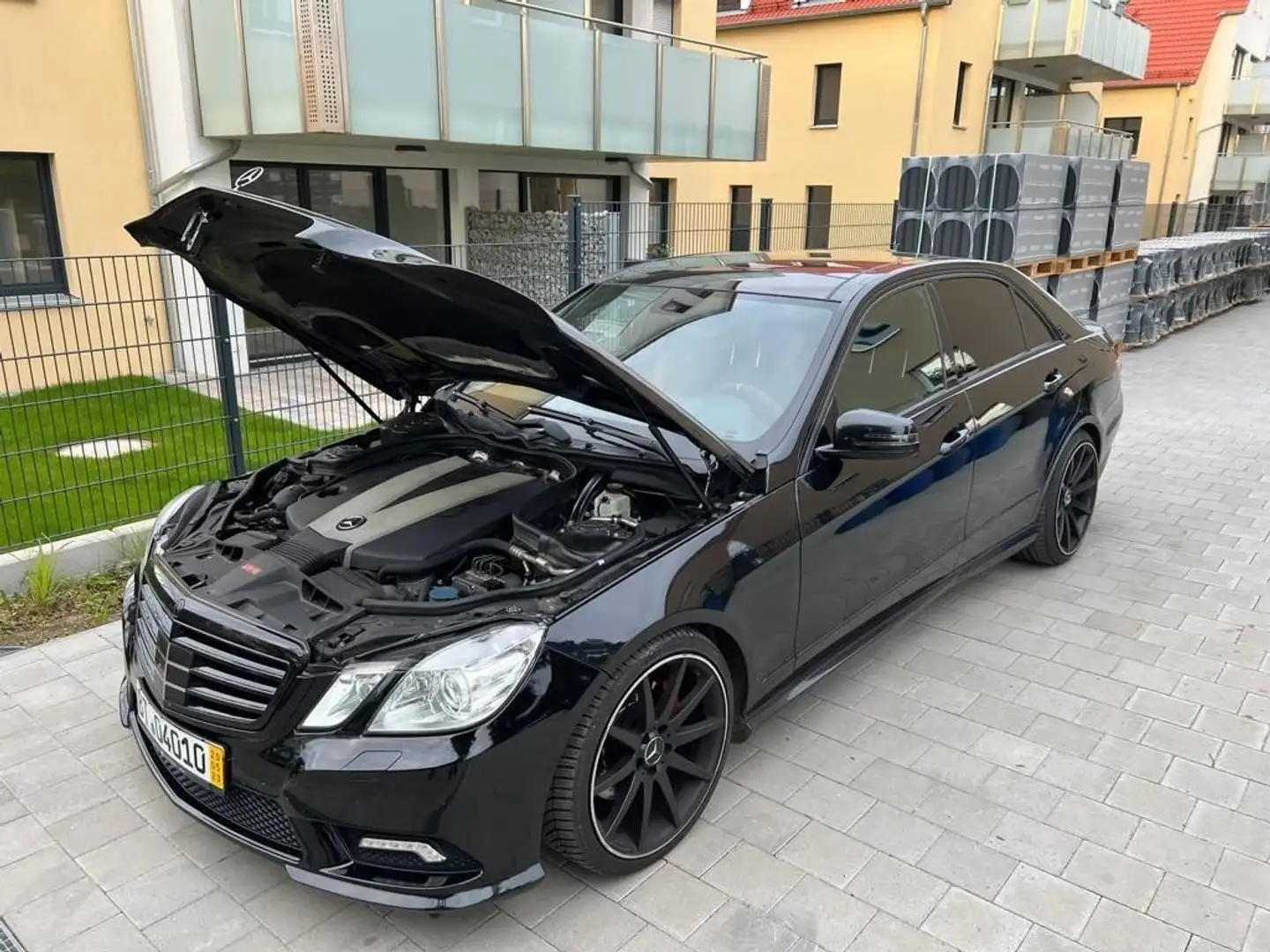 Mercedes-Benz E 350 CDI DPF BlueEFFICIENCY 7G-TRONIC Elegance Fekete - 2
