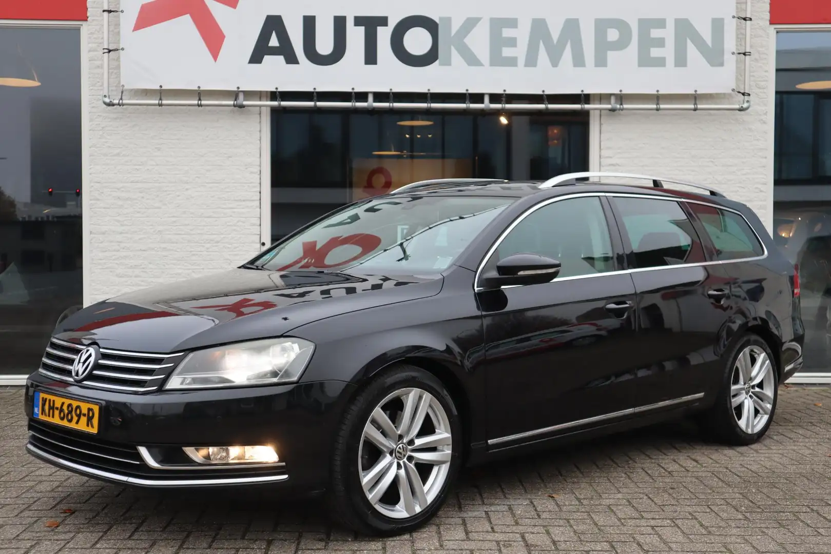 Volkswagen Passat Variant 2.0 TSI HIGHLINE LEER|APPLE|TREKHAAK Zwart - 1