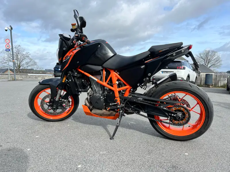 KTM 690 Duke - foto 4