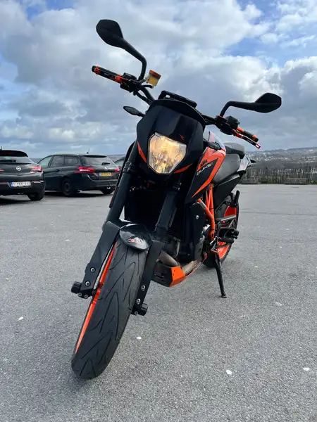 KTM 690 Duke - foto 2