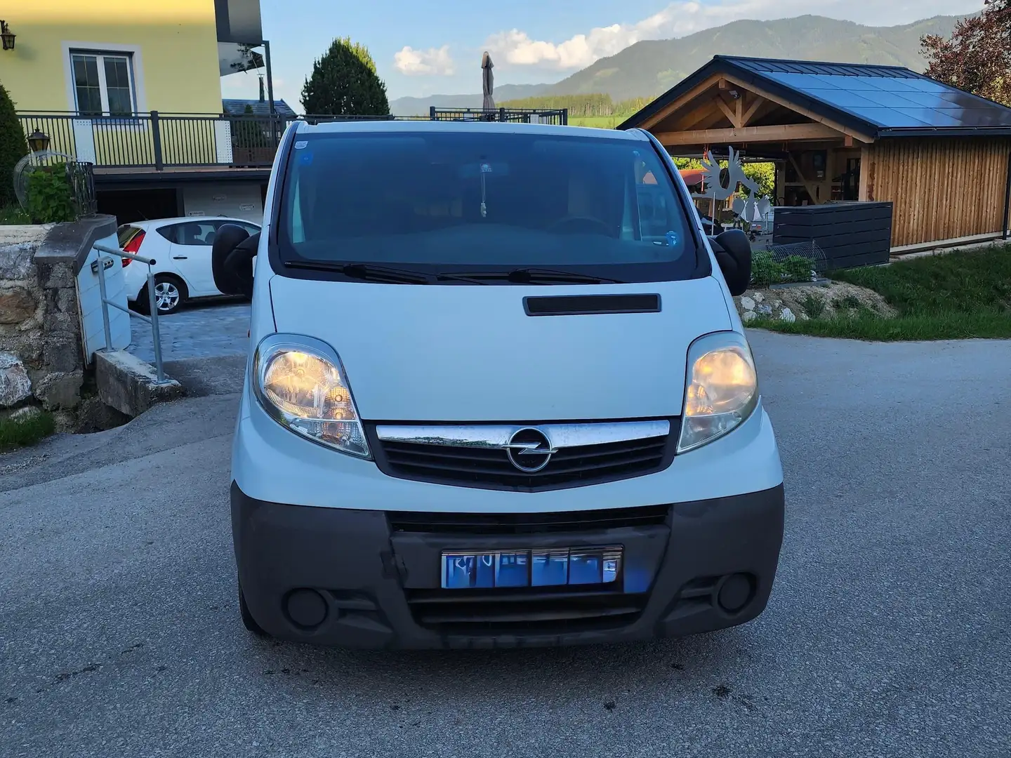 Opel Vivaro Vivaro Combi L1H1 1,6 CDTI Ecotec 2,7t Weiß - 1